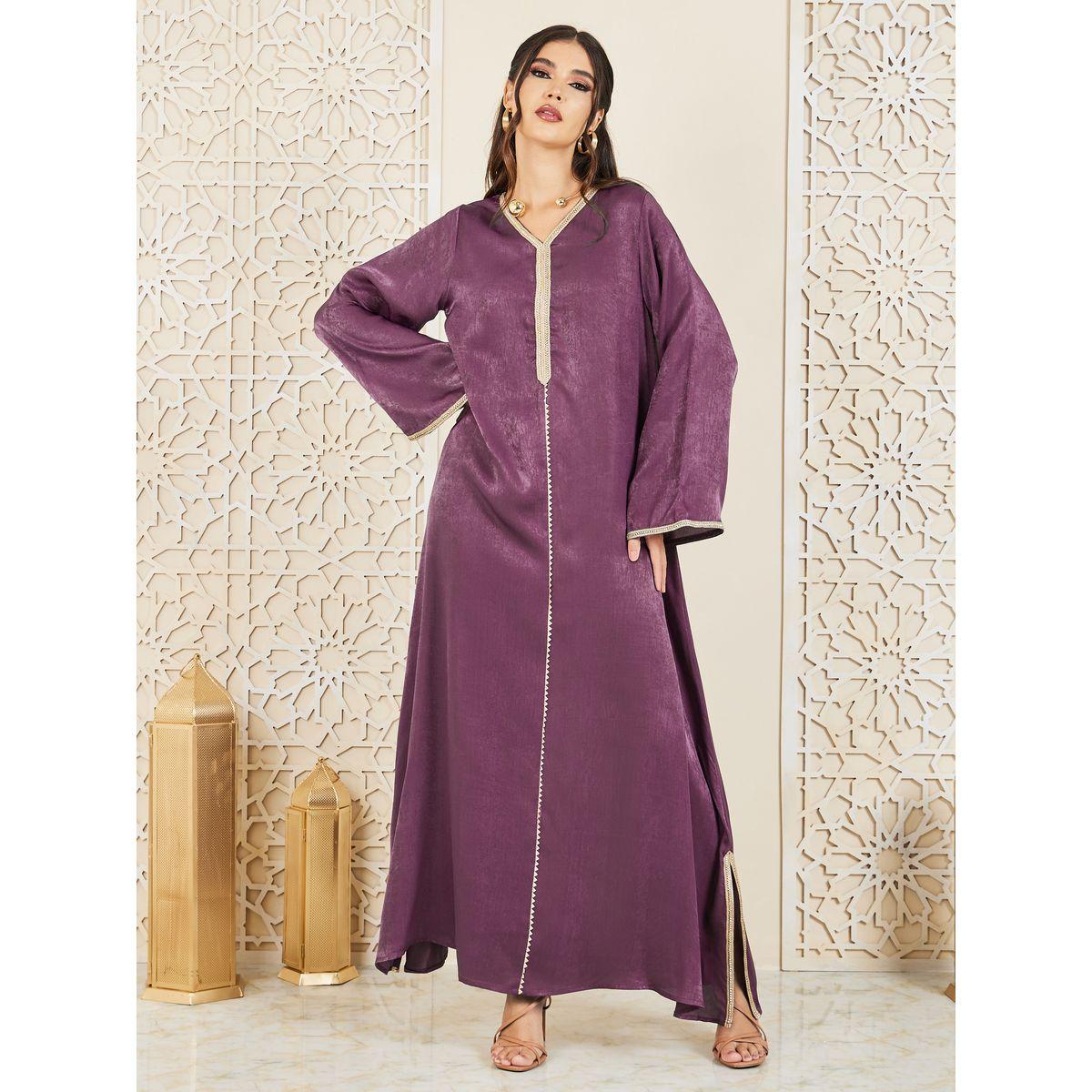 جلابية بتفاصيل دانتيل وشق جانبي-women-arabicclothing-jalabiyas-image-1