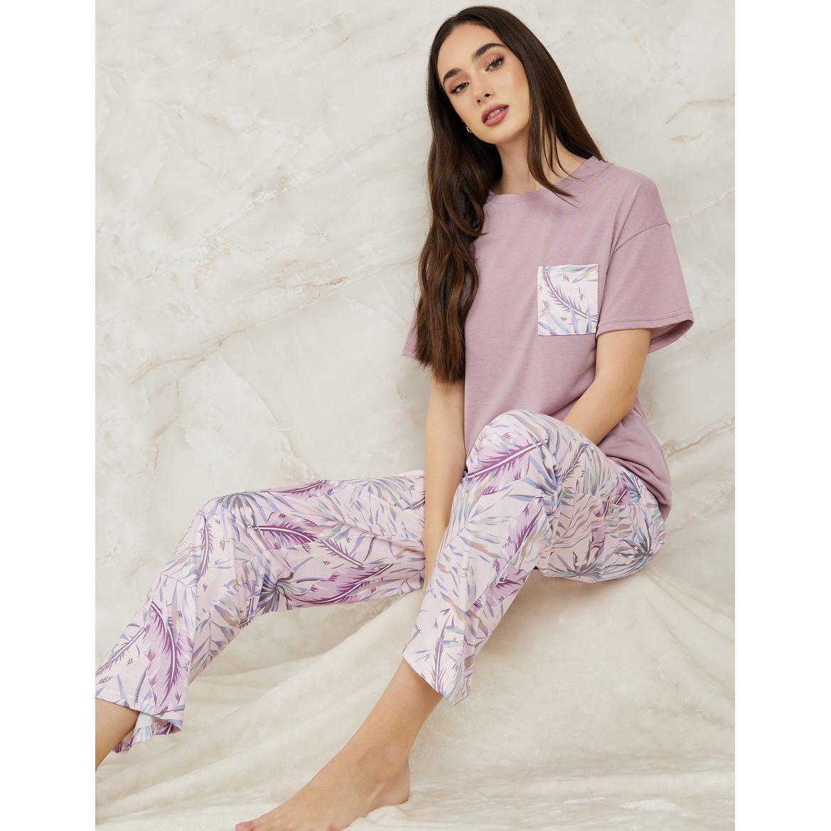 Styli Unwind Leafy Palm Pocket T-Shirt & Pyjama Set-women-clothing-nightwear-pyjamas-longsets-image-1