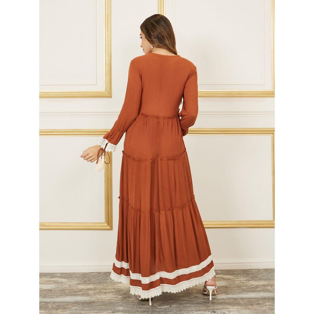 فستان ميدي بتفاصيل مُطرّزة مع دانتيل وكشكش-women-clothing-dresses-image-4