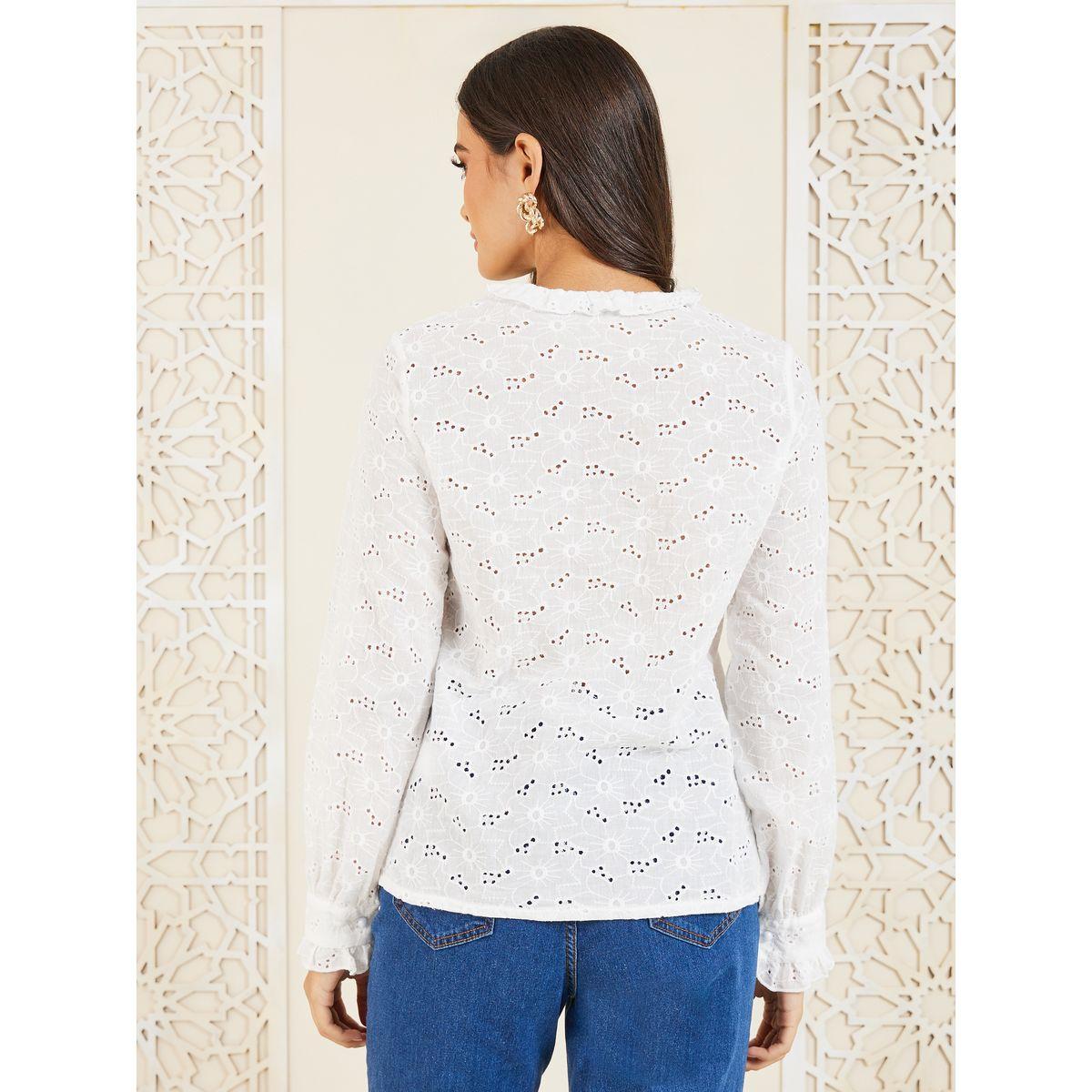 بلوزة مُطرّزة بتفاصيل كشكش وأزرار غلق-women-clothing-shirtsandblouses-blouses-image-5