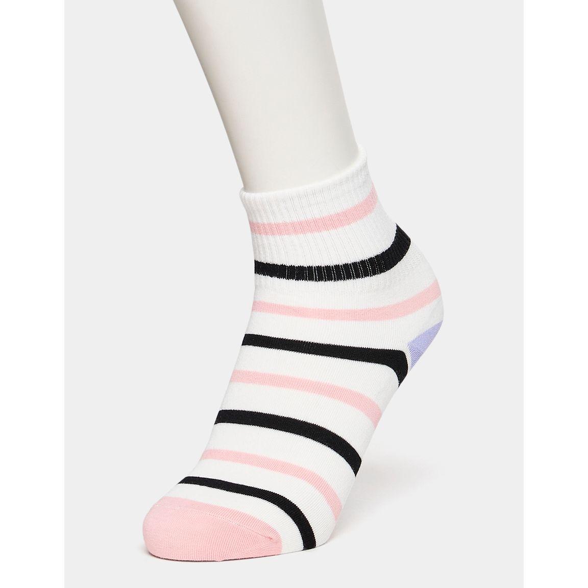 مجموعة من 5 جوارب عصرية-women-socksandstockings-image-10