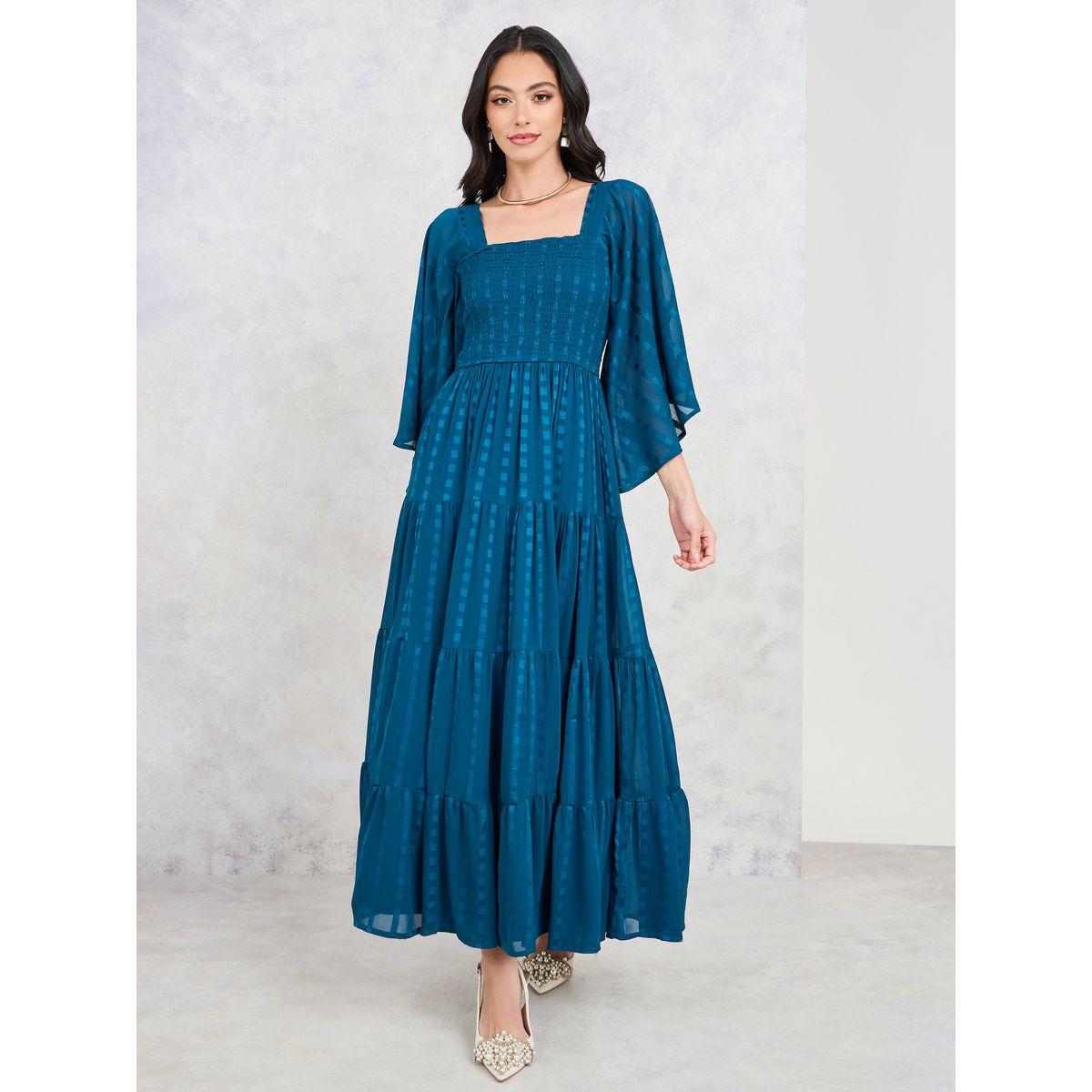 فستان طويل بكسرات وتفاصيل بارزة الملمس-women-clothing-dresses-image-1