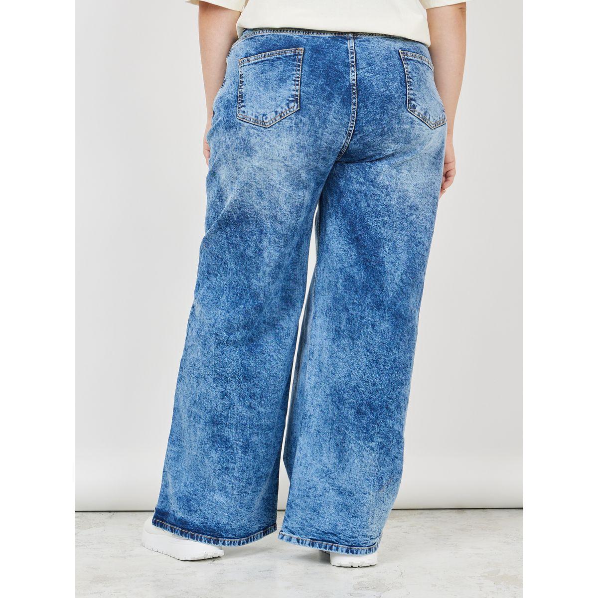 Styli Plus Acid Wash Wide Leg Jeans-women-clothing-bottoms-jeans-image-4