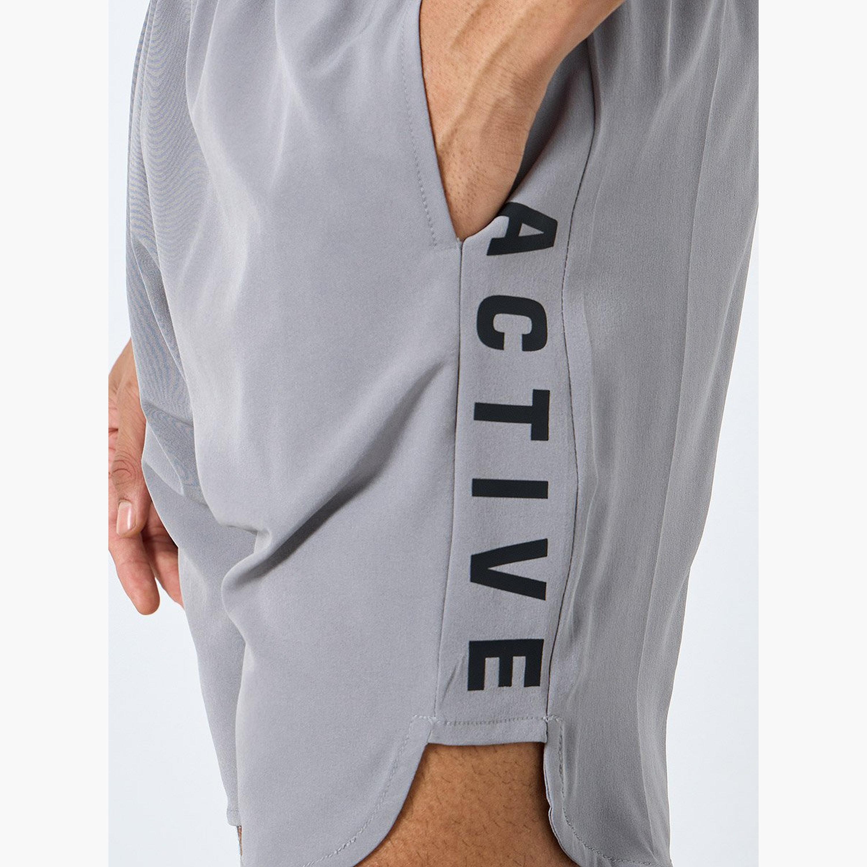 ستايلي - شورت تدريب مع لوحة جانبية-sports-men-clothing-bottoms-shorts-image-3