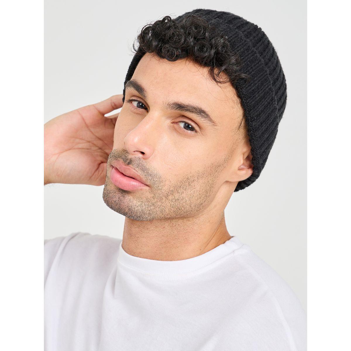 بينيه بتفاصيل محبوكة وبارزة الملمس-men-caps-image-2