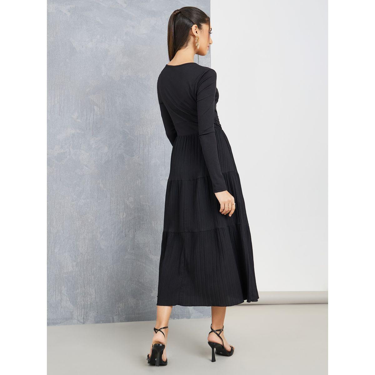 Styli Textured Knit V Neck Tiered Midi Dress-women-clothing-dresses-image-4