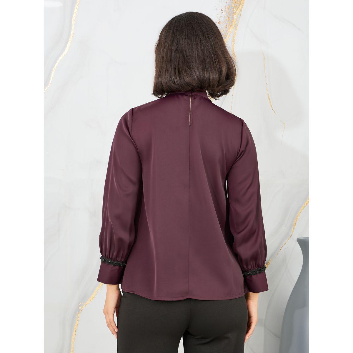 بلوزة ساتان بياقة عالية وتفاصيل دانتيل مع ترتر-women-clothing-shirtsandblouses-blouses-image-5