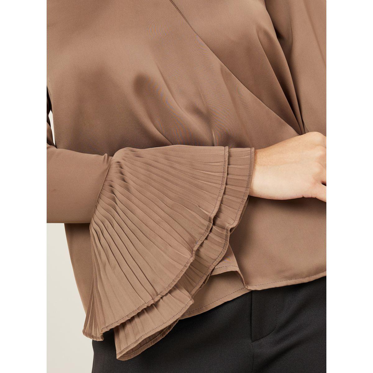 بلوزة ساتان بنمط لف واكمام فلوت-women-clothing-shirtsandblouses-blouses-image-4