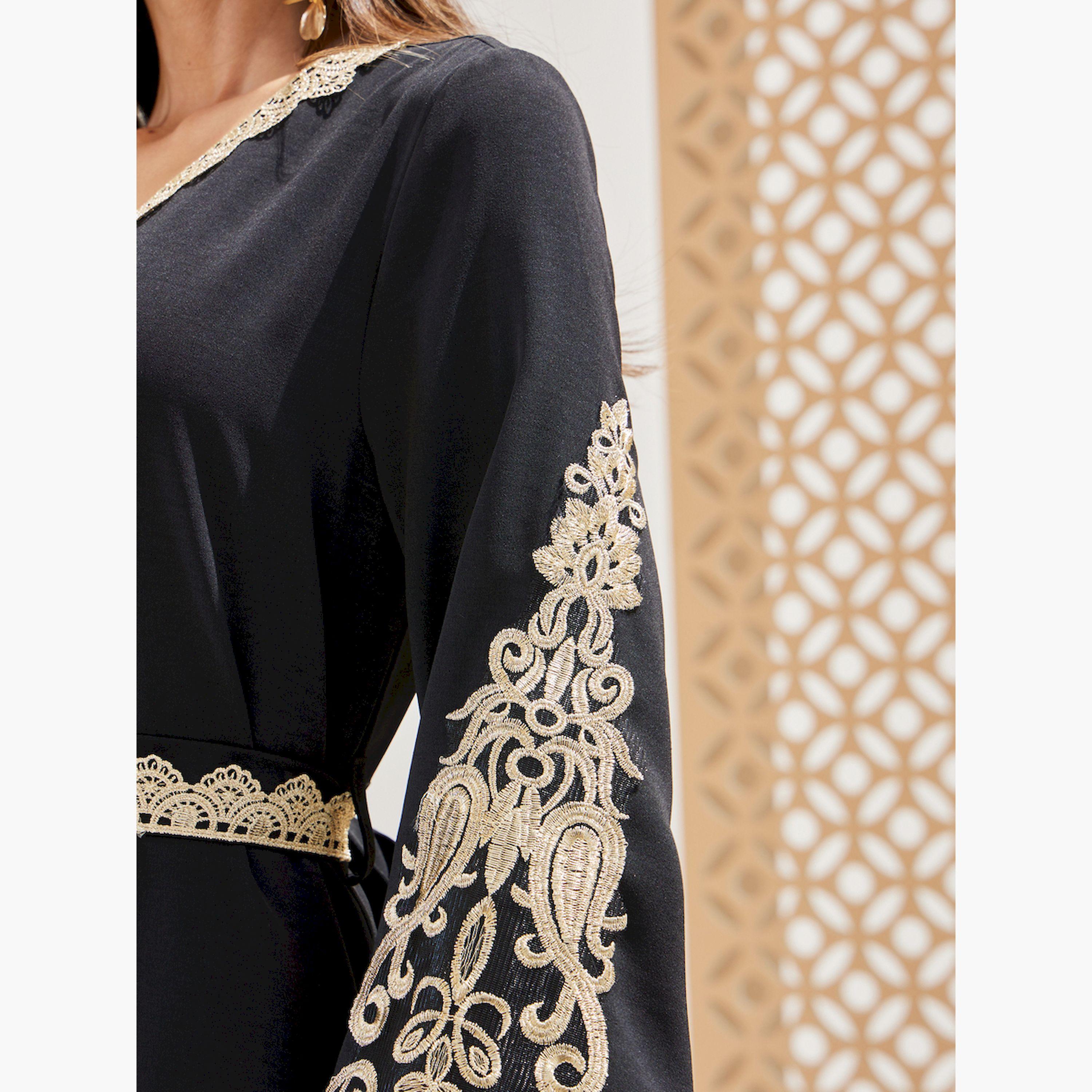 Amirah X Styli Cut Out Embroidered Lace Trim Kaftan-women-arabicclothing-kaftan-image-5