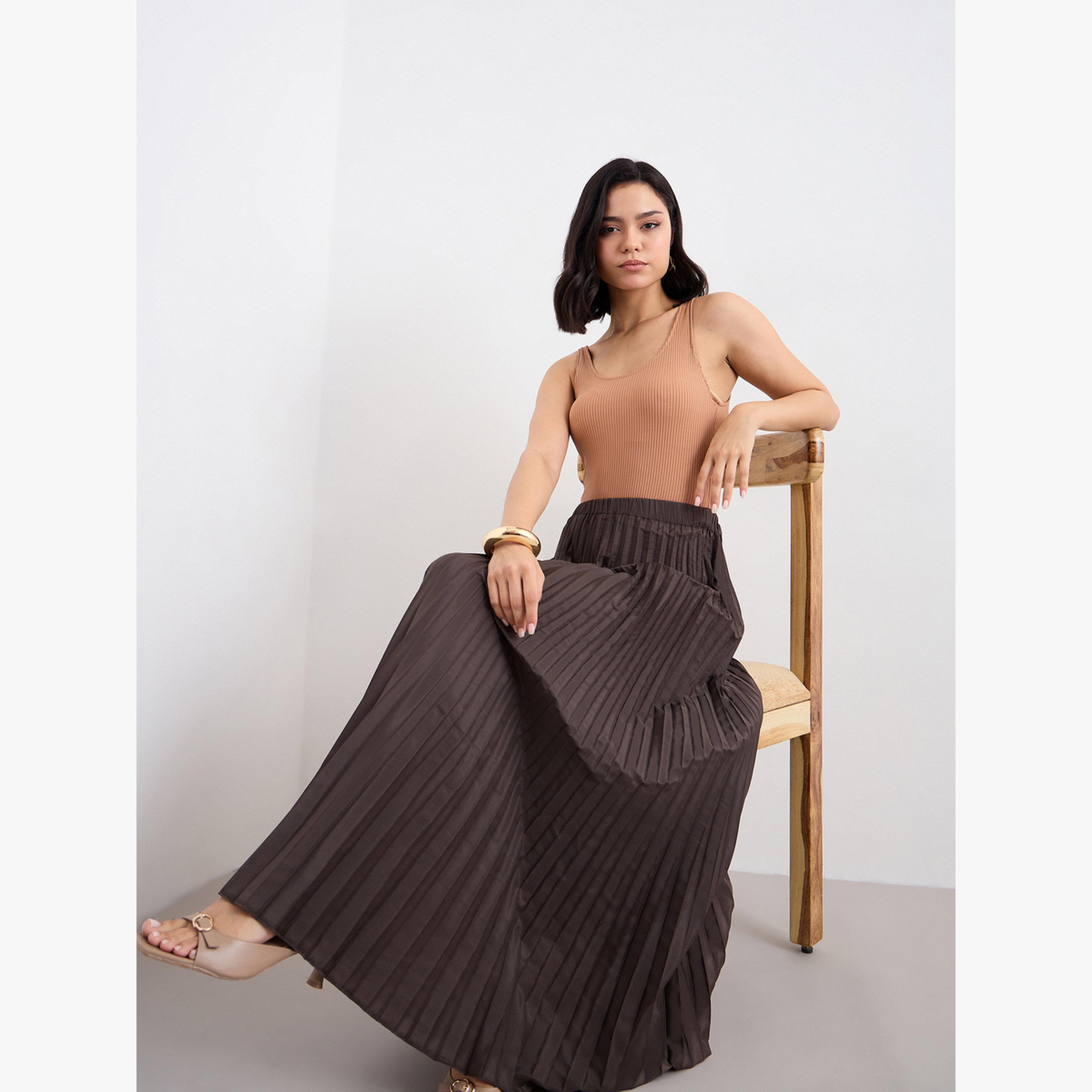 تنورة طويلة ساتان بحافة واسعة وكسرات-women-clothing-bottoms-skirts-image-3