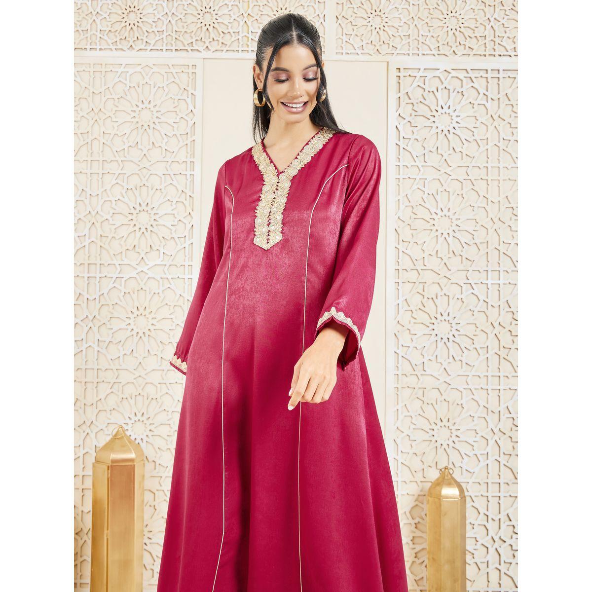 أميرة x ستايلي جلابية بتفاصيل مُطرّزة وتداخلات محزوزة-women-arabicclothing-jalabiyas-image-2