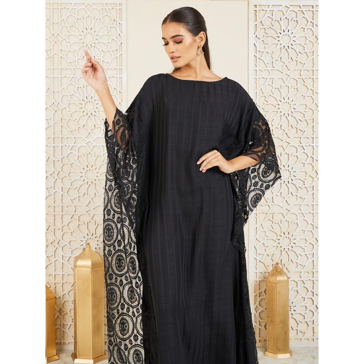قفطان مخطط بتفاصيل دانتيل-women-arabicclothing-kaftan-image-3