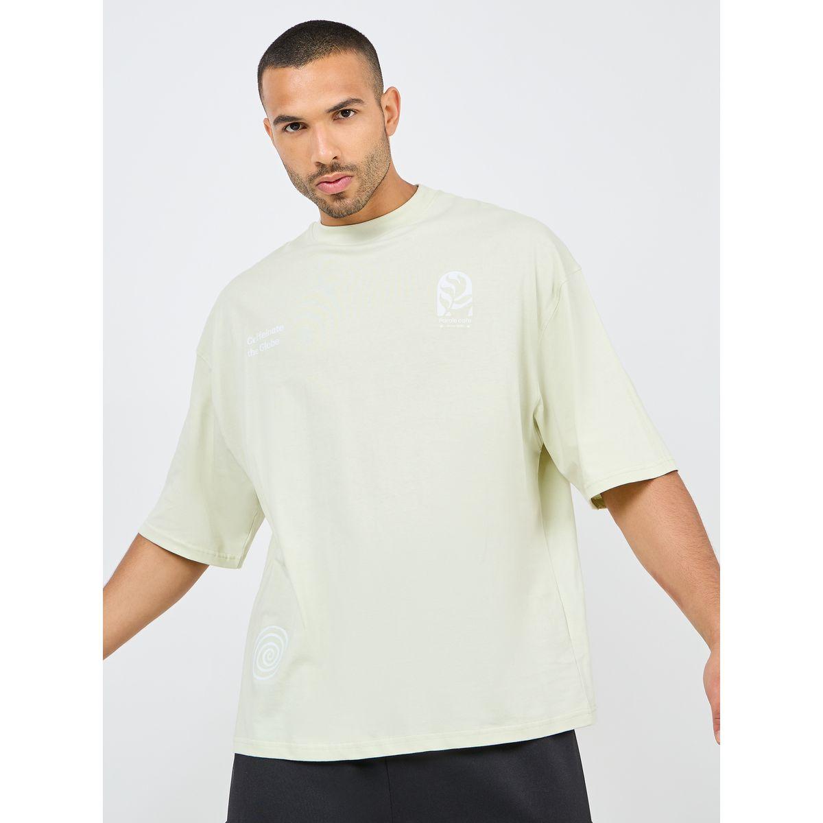 تيشيرت بوكسي بمقاس كبير وطبعة جرفيك-men-clothing-tshirtsandpolos-tshirts-image-1