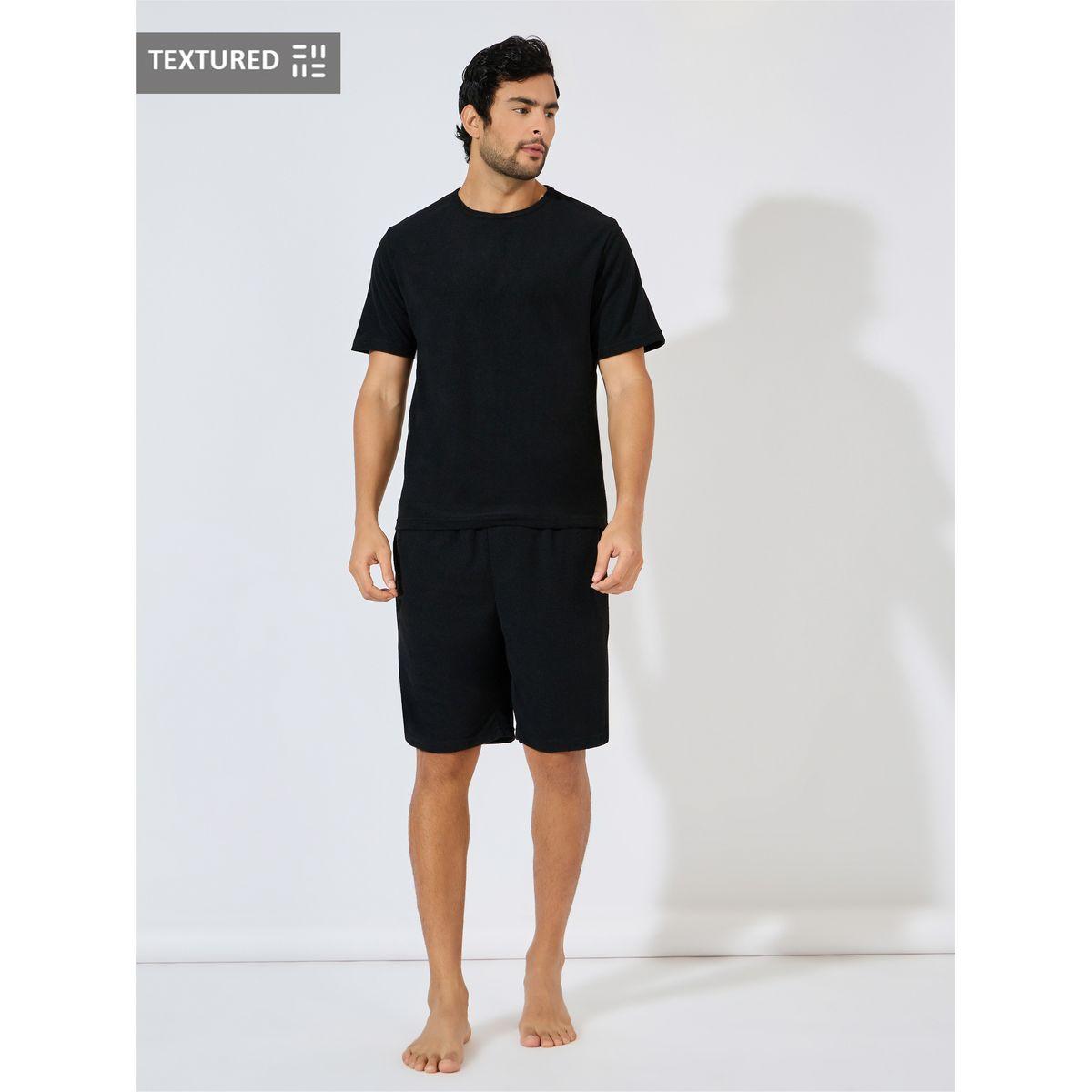 مجموعة من شورت وتيشيرت محبوك بياقة دائرية-men-clothing-nightwear-sets-image-1