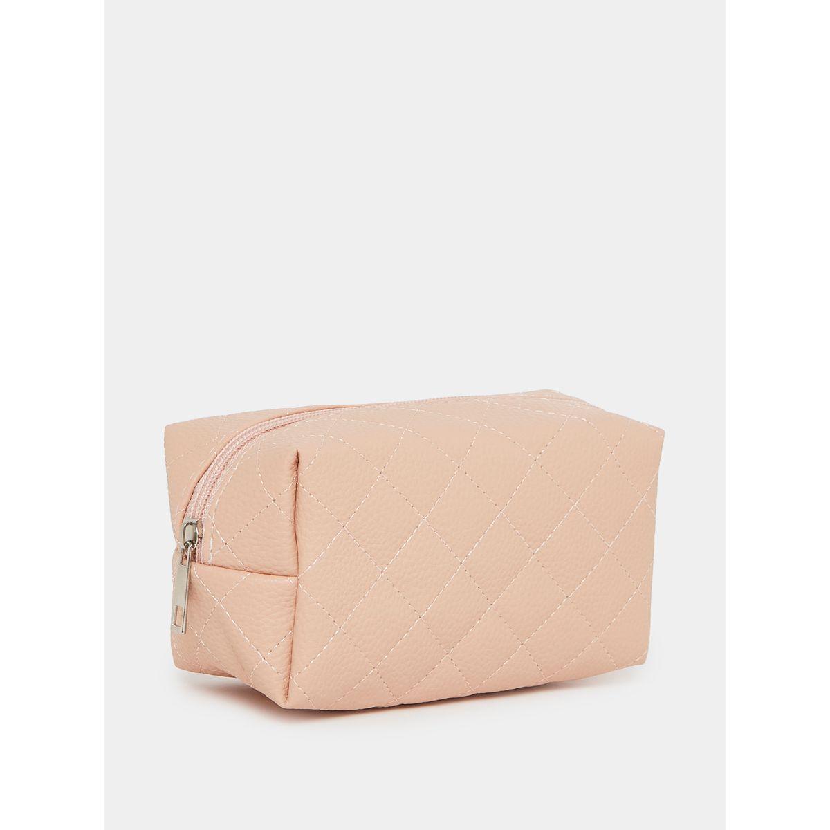 شنطة أدوات تجميل بتفاصيل درزات-travel-accessories-image-1
