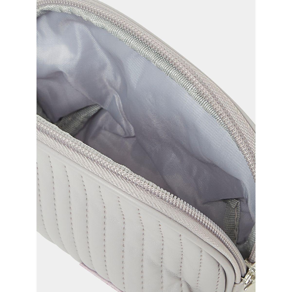 Styli Textured Stich Detail Washbag-travel-accessories-image-4
