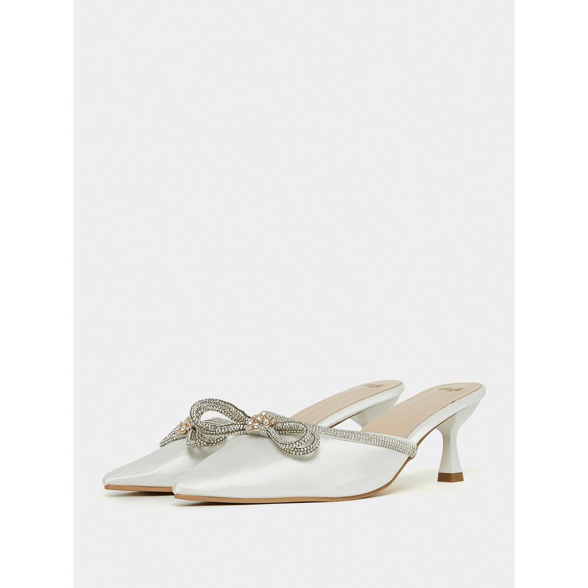 صندل بكعب منخفض ومزين بفيونكة-women-shoes-heels-image-3
