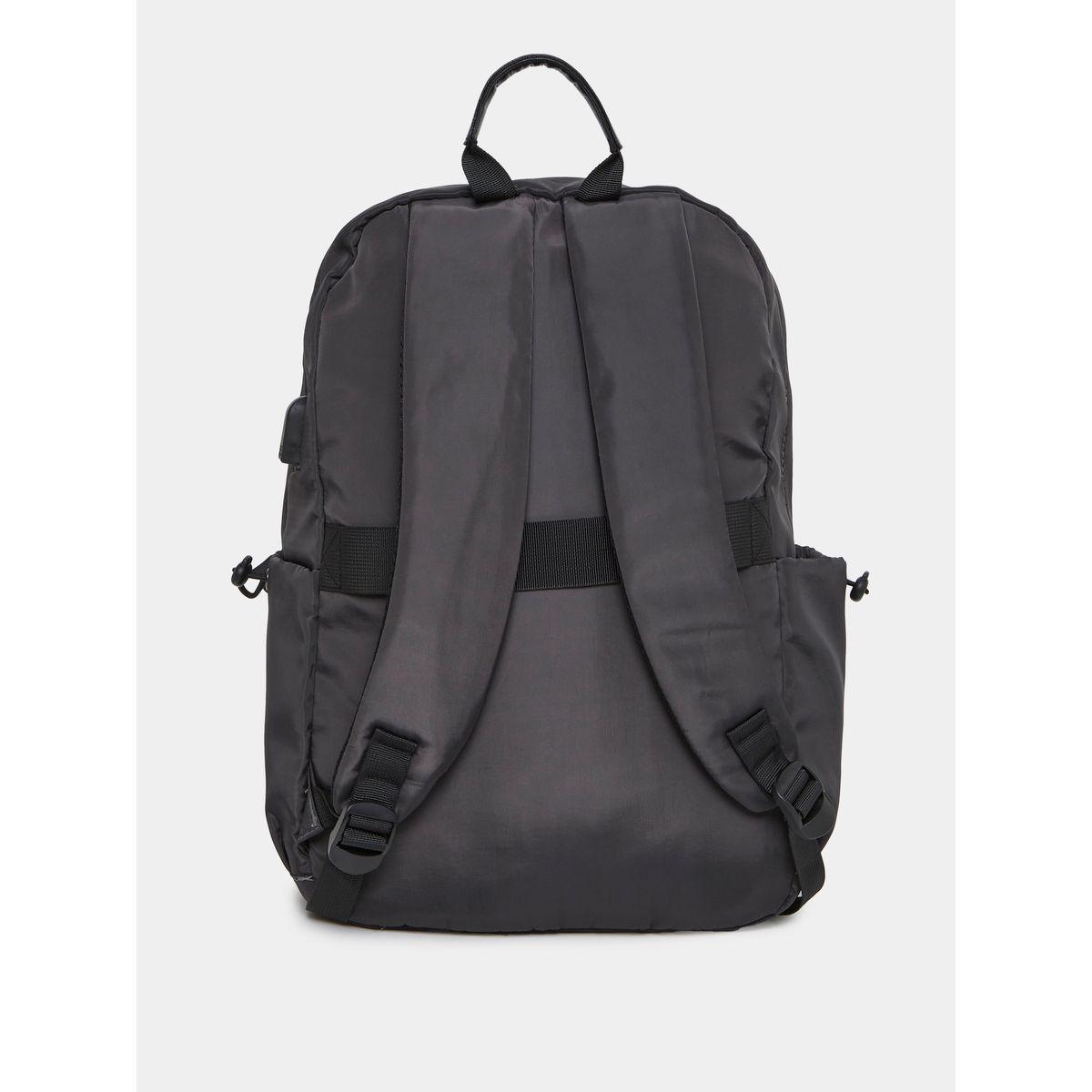 شنطة ظهر بجيوب وسحَّاب غلق-men-bags-image-3