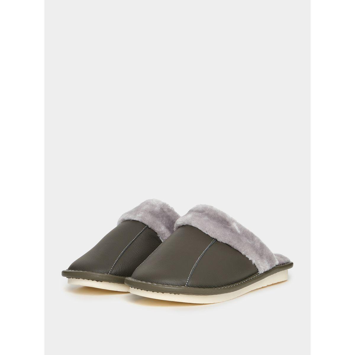 Styli Soft Faux Fur Trim Bedroom Slippers-men-shoes-flipflopsandslides-image-2