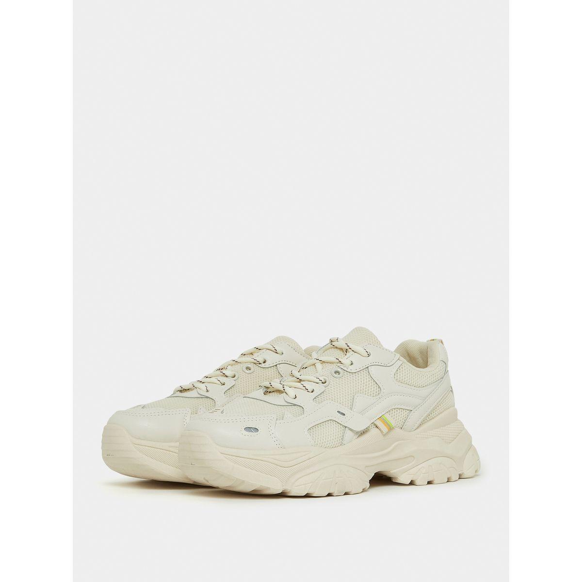 حذاء سنيكرز شانكي بتفاصيل شبكية-women-shoes-sneakers-image-3