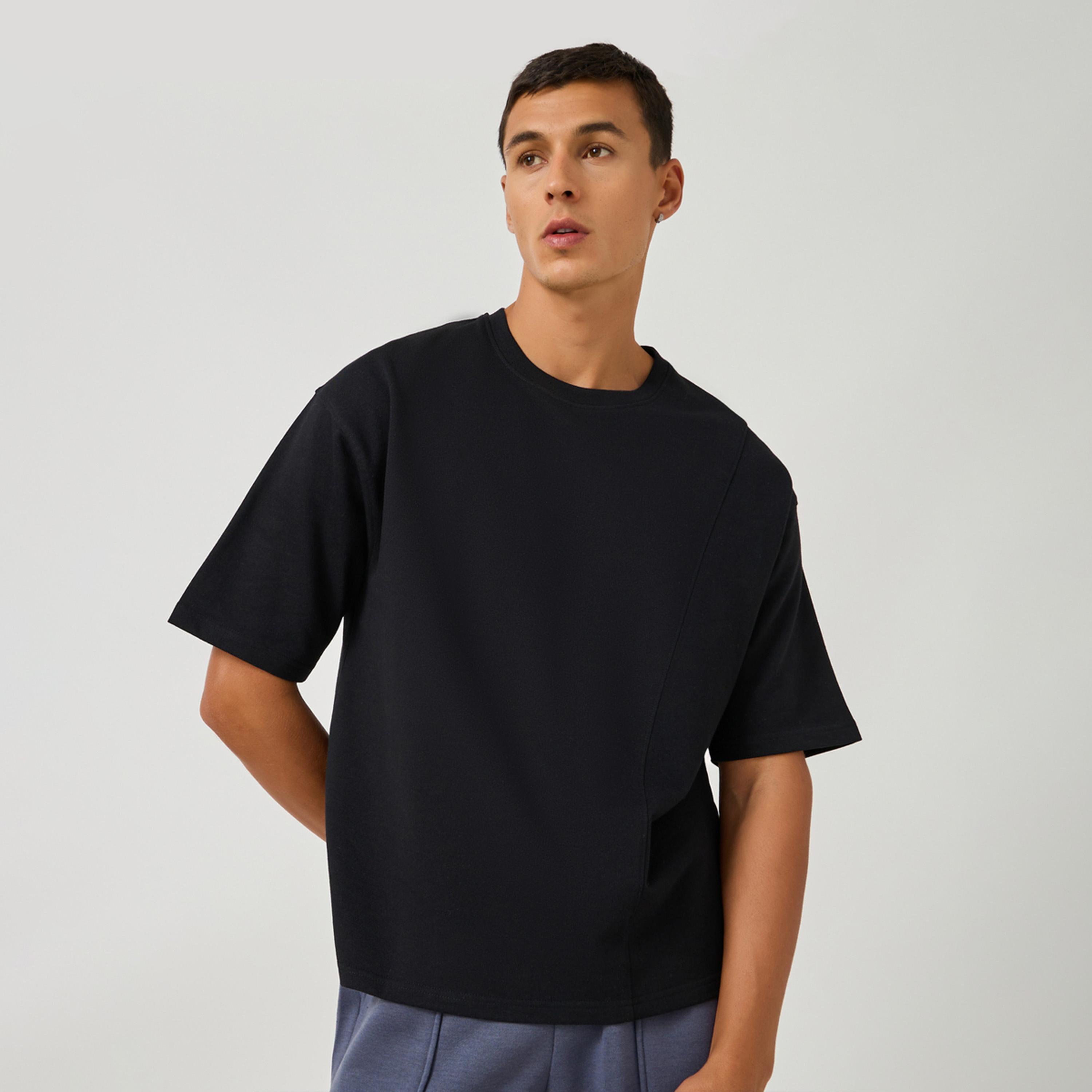 ستايلي - تي شيرت تيري كبير الحجم بتفاصيل حركة جانبية-men-clothing-tshirtsandpolos-tshirts-image-1