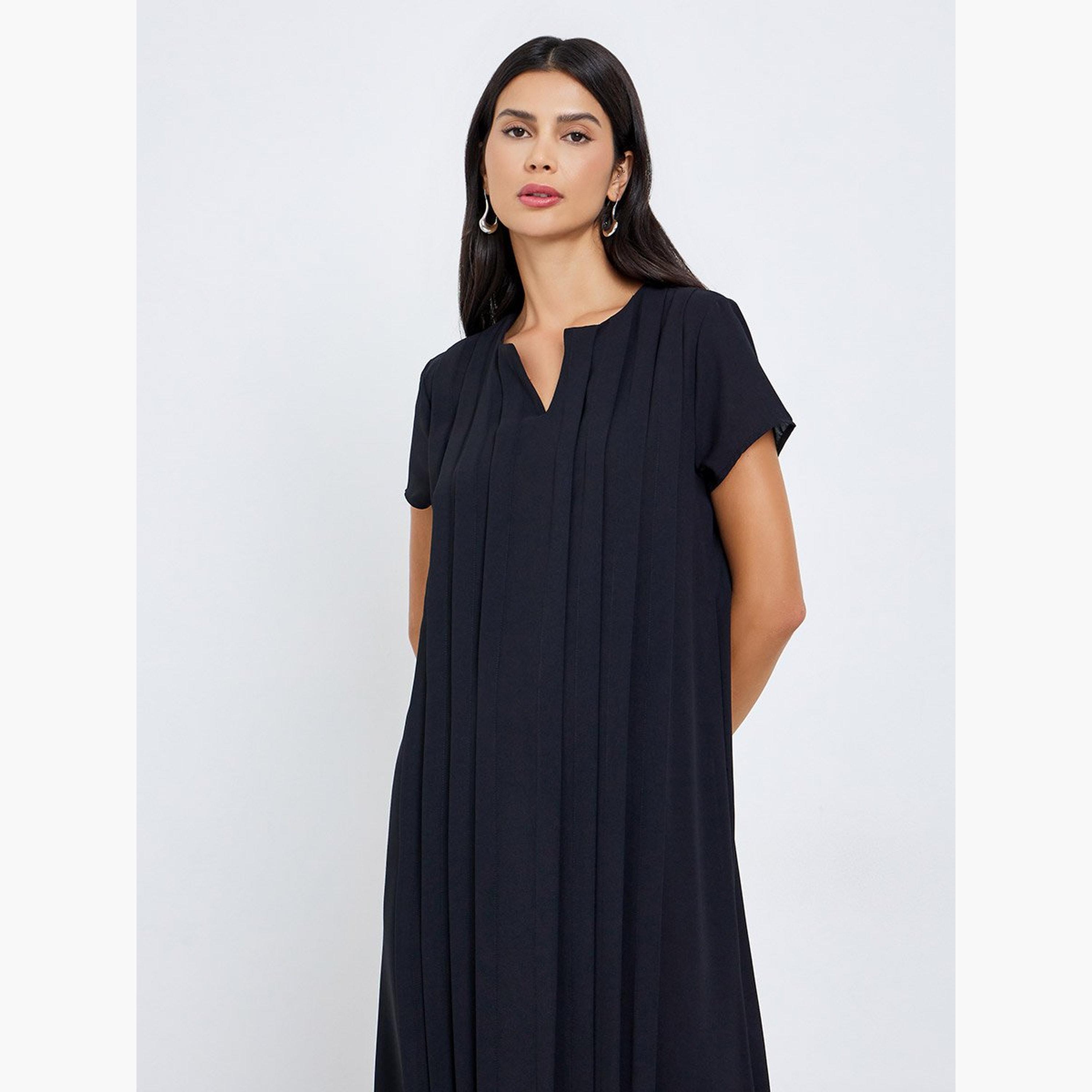أميرة x ستايلي جلابية بتفاصيل كسرات وياقة بشق-women-arabicclothing-jalabiyas-image-3