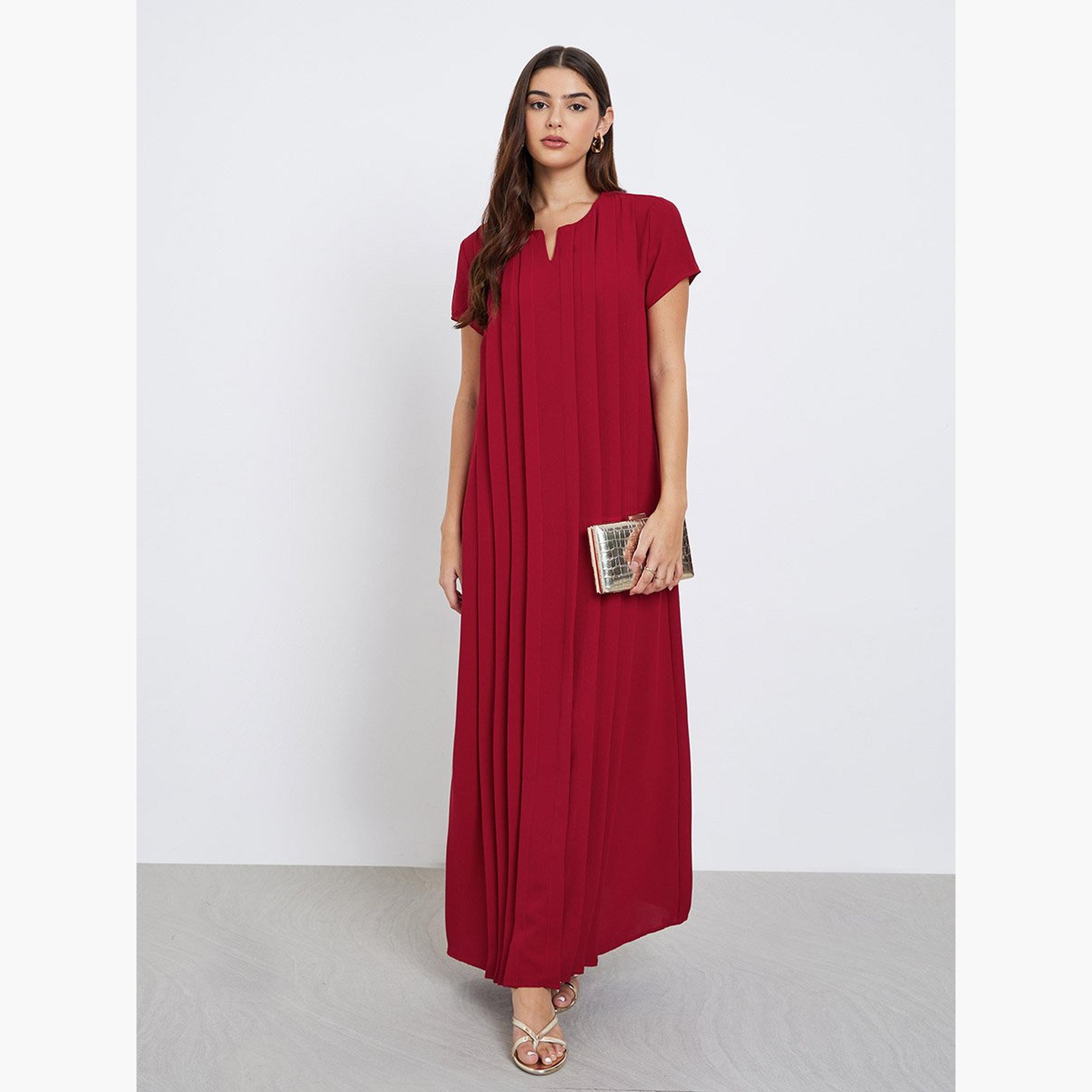 Amirah X Styli Burgundy Pleated A-Line Maxi Jalabiya-women-arabicclothing-jalabiyas-image-1