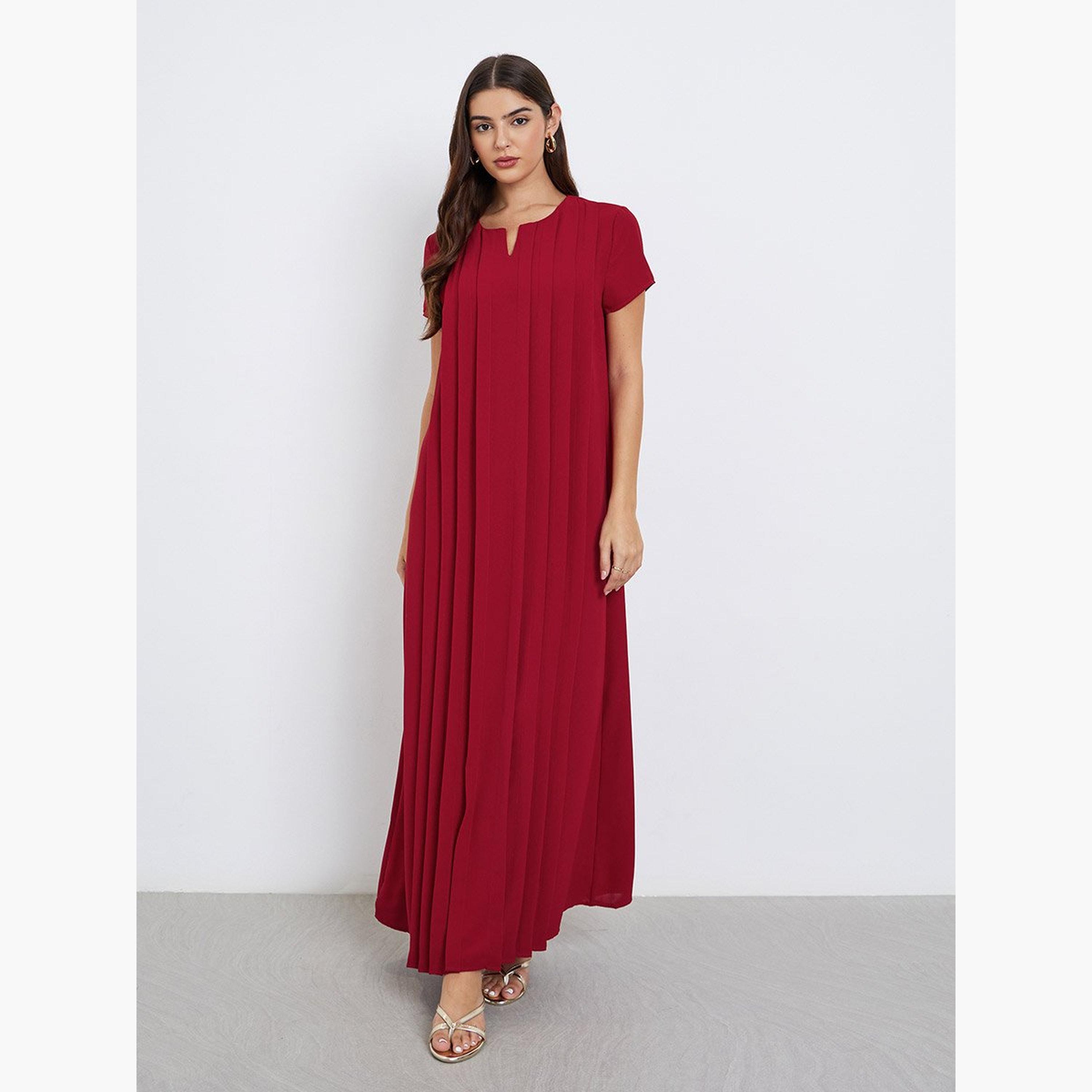 Amirah X Styli Burgundy Pleated A-Line Maxi Jalabiya-women-arabicclothing-jalabiyas-image-2
