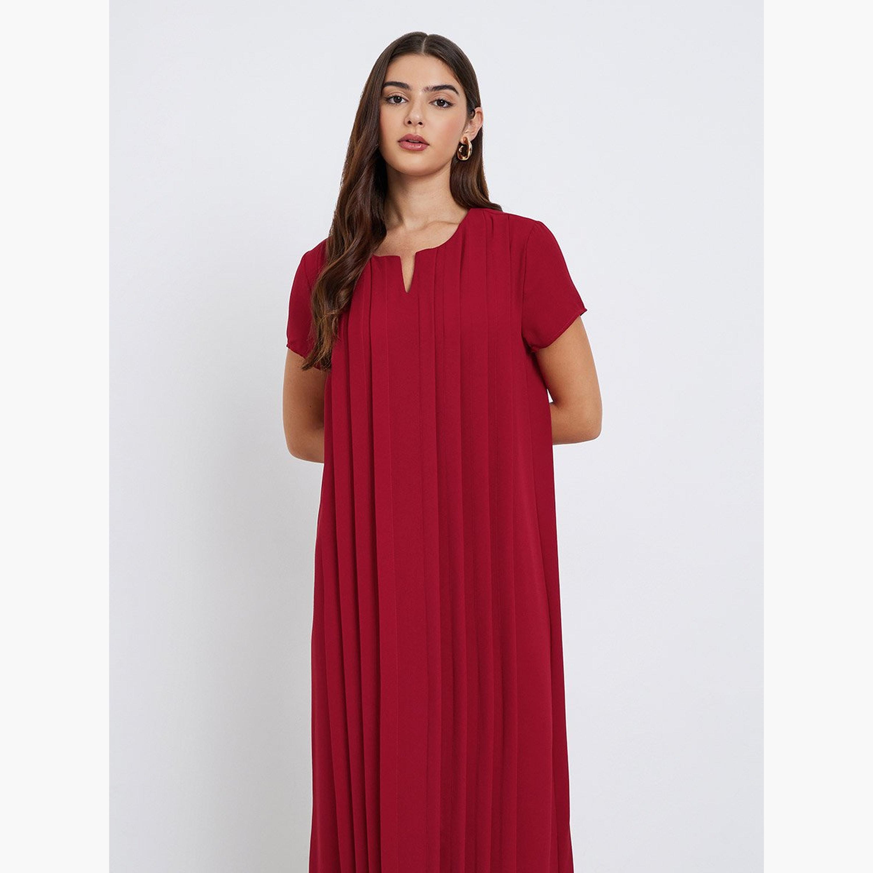 Amirah X Styli Burgundy Pleated A-Line Maxi Jalabiya-women-arabicclothing-jalabiyas-image-3