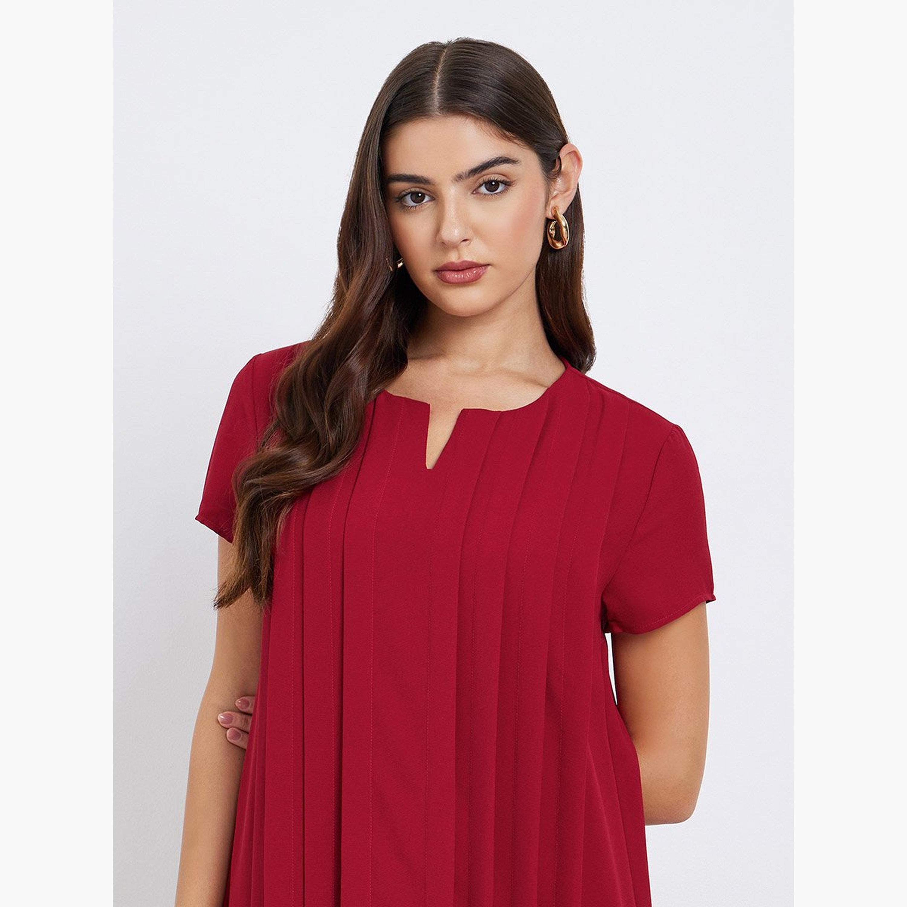 Amirah X Styli Burgundy Pleated A-Line Maxi Jalabiya-women-arabicclothing-jalabiyas-image-4