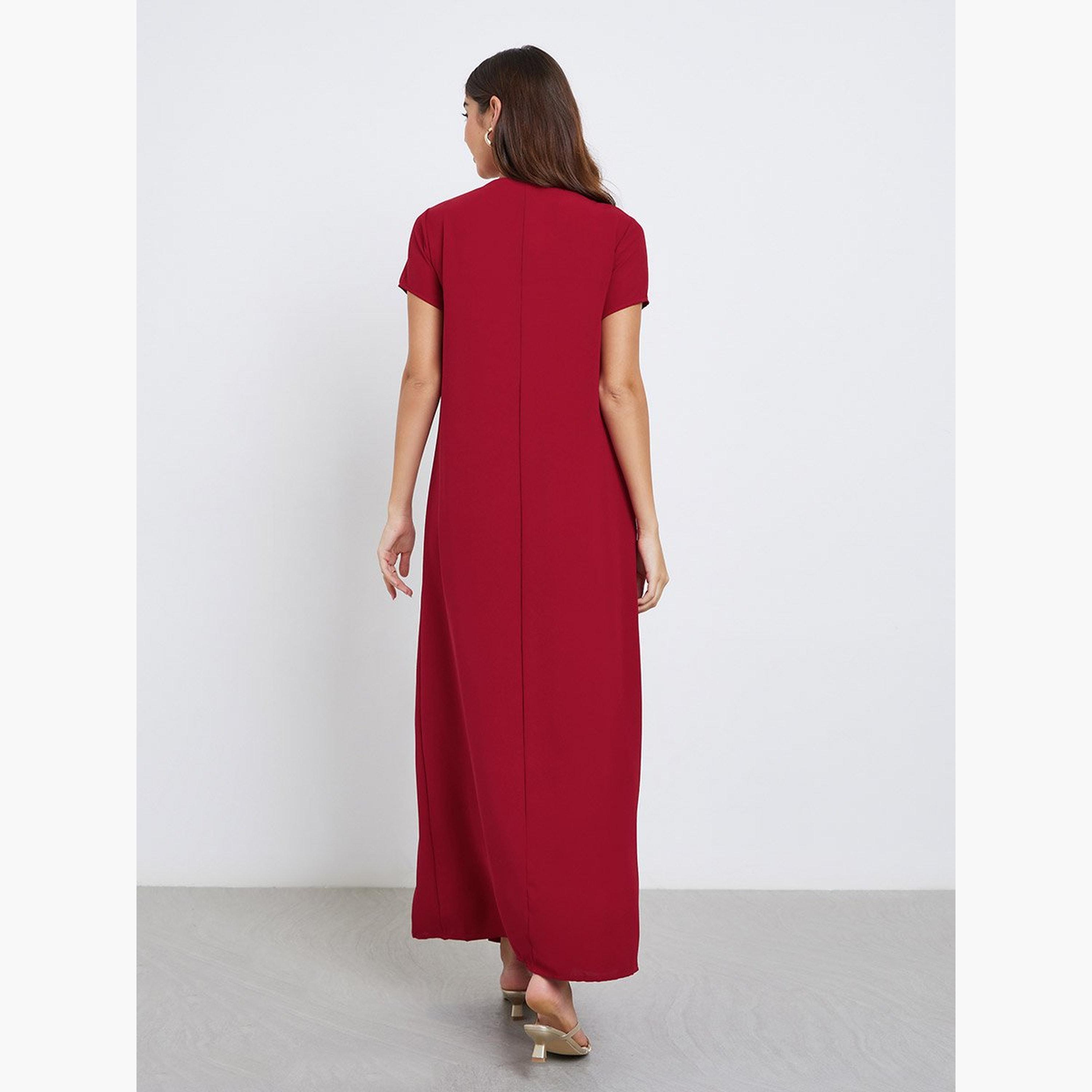 Amirah X Styli Burgundy Pleated A-Line Maxi Jalabiya-women-arabicclothing-jalabiyas-image-5