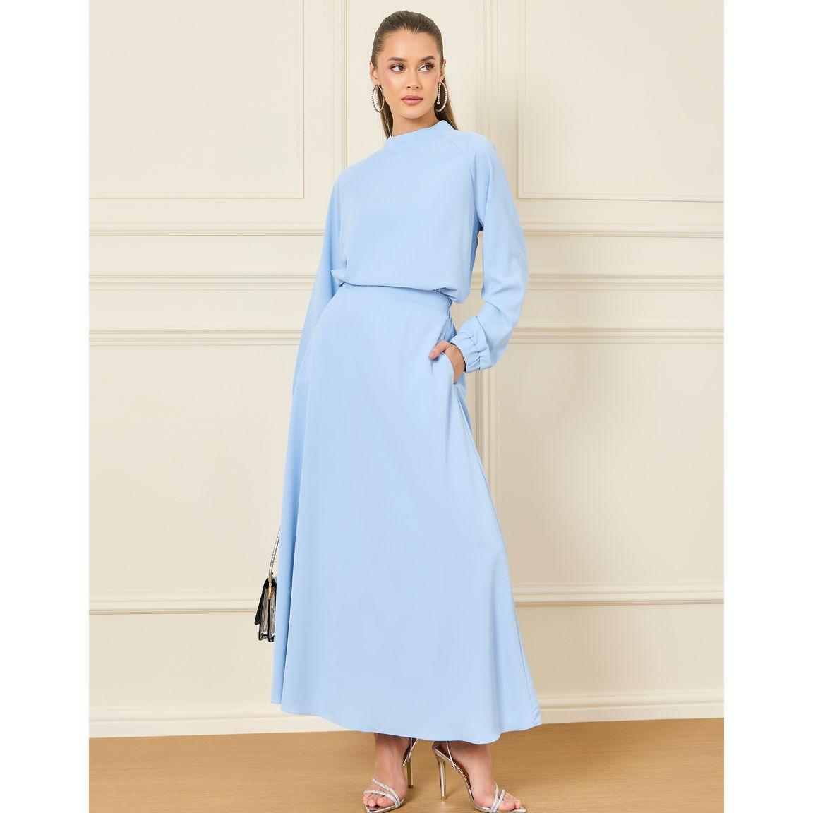 طقم منسق - بلوزة بياقة عالية مع تنورة طويلة وجيوب-women-clothing-coordsets-image-1