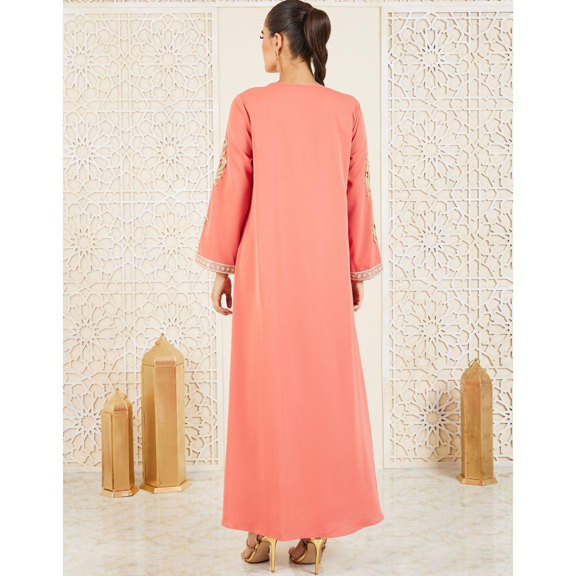 جلابية بتفاصيل مُطرّزة ومزينة بدانتيل-women-arabicclothing-jalabiyas-image-4