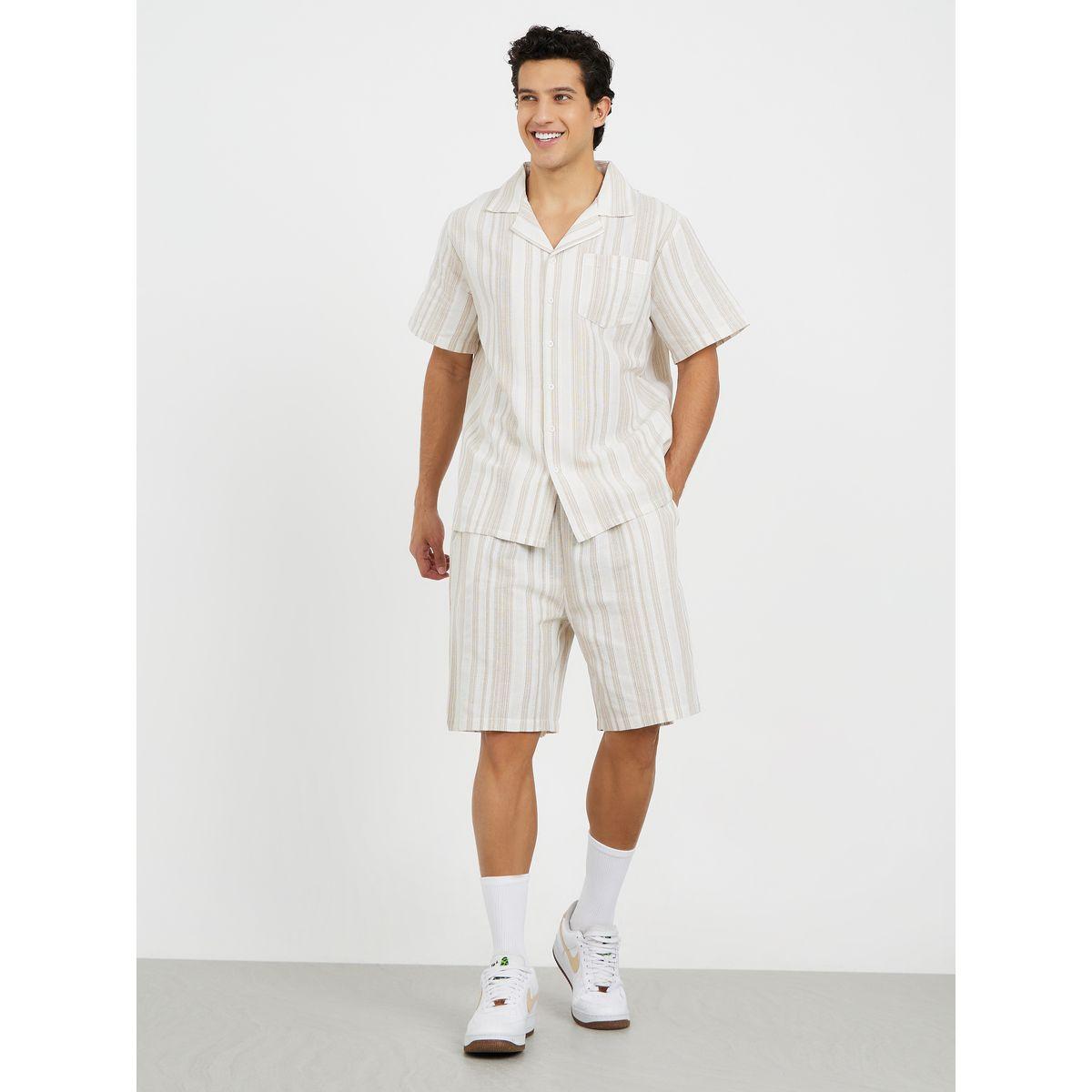 مجموعة من شورت وقميص بياقة ريفير-men-clothing-nightwear-sets-image-1