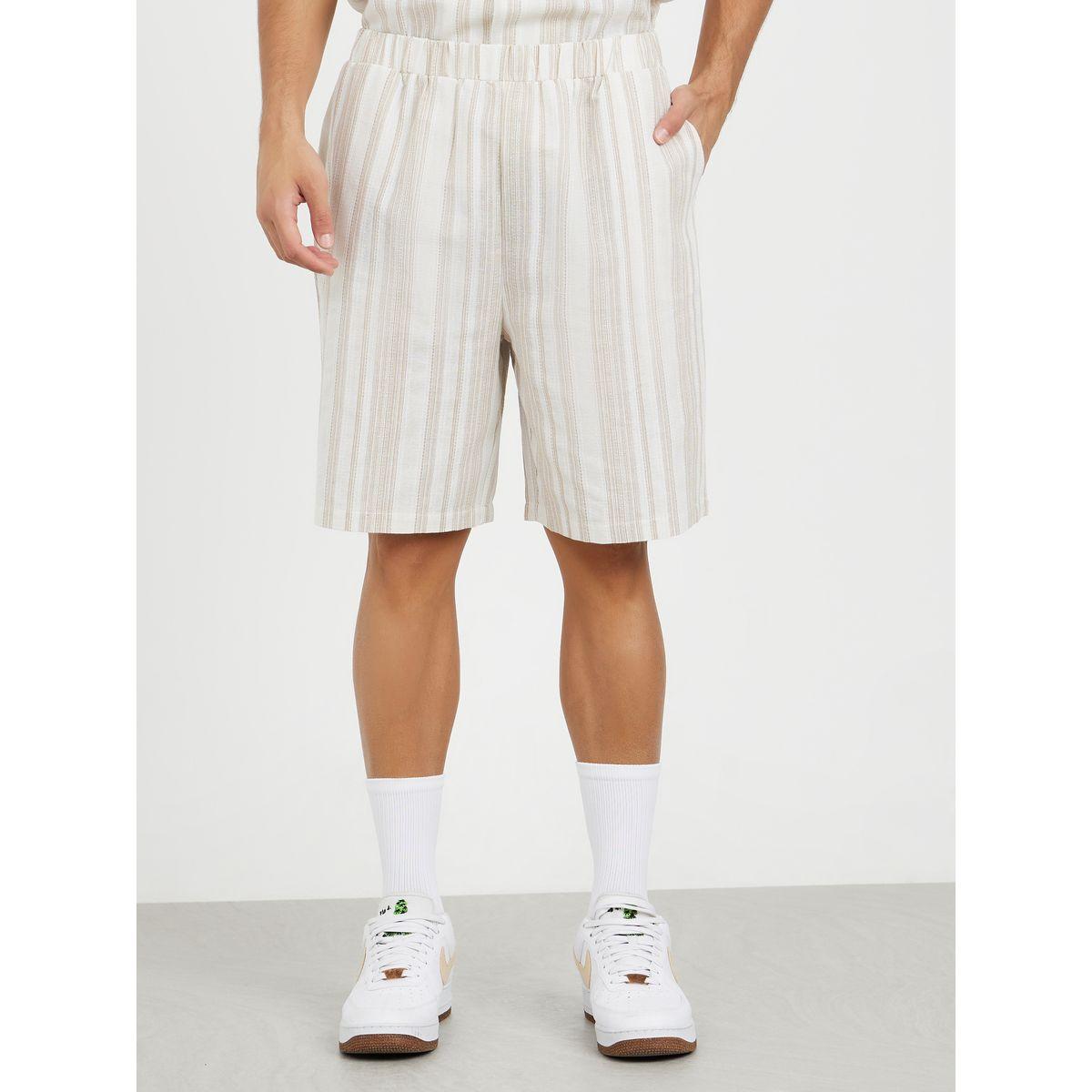 مجموعة من شورت وقميص بياقة ريفير-men-clothing-nightwear-sets-image-4