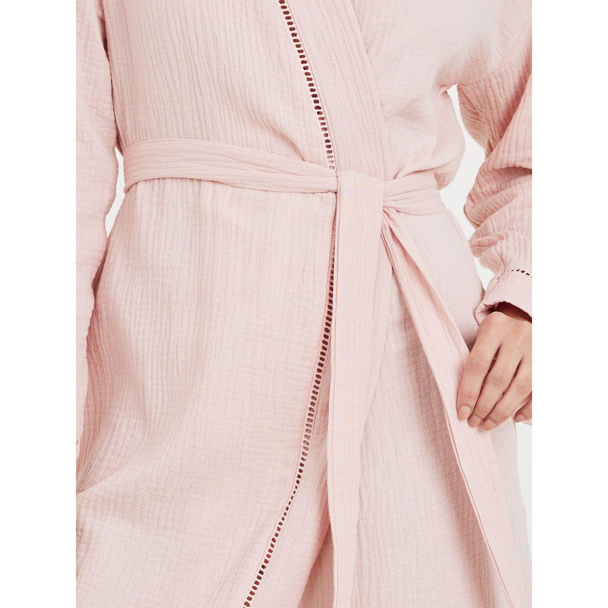 سلم دانتيل قطني من Styli Unwind وإدخال رداء بطول الركبة-women-clothing-nightwear-robes-image-3