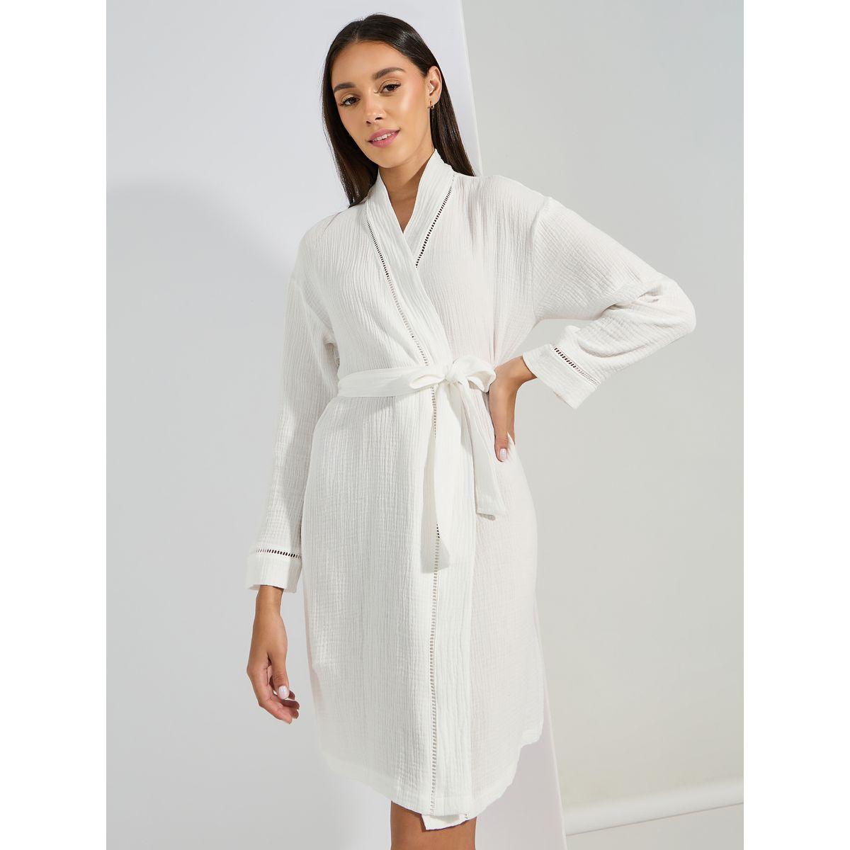 روب بتداخلات دانتيل مع رباط خصر-women-clothing-nightwear-robes-image-1
