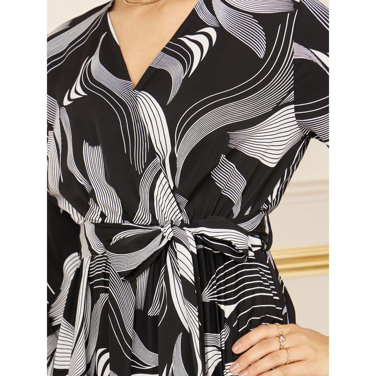 Styli Abstract Print A-Line Wrap Maxi Dress-women-clothing-dresses-image-3