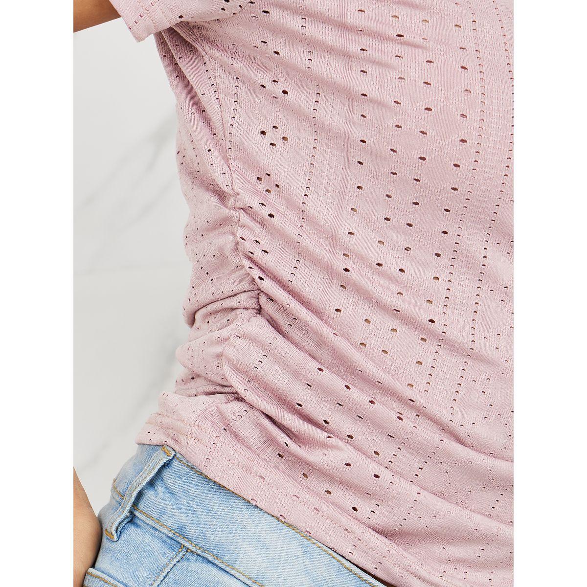 تيشيرت بياقة عالية وتفاصيل بارزة الملمس-women-clothing-tshirts-image-3