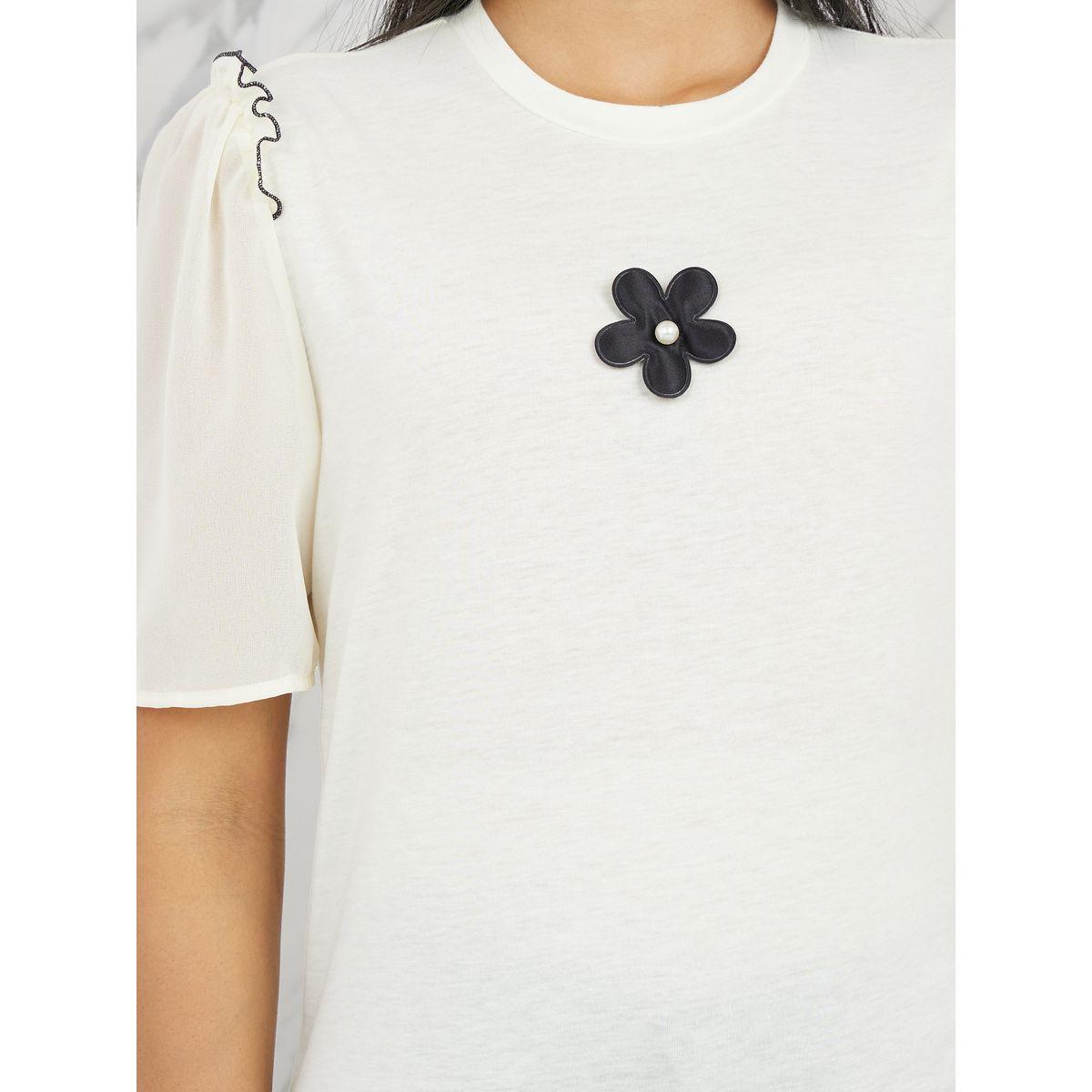 Styli Floral Applique Lettuce Edge Round Neck T-shirt-women-clothing-tshirts-image-4