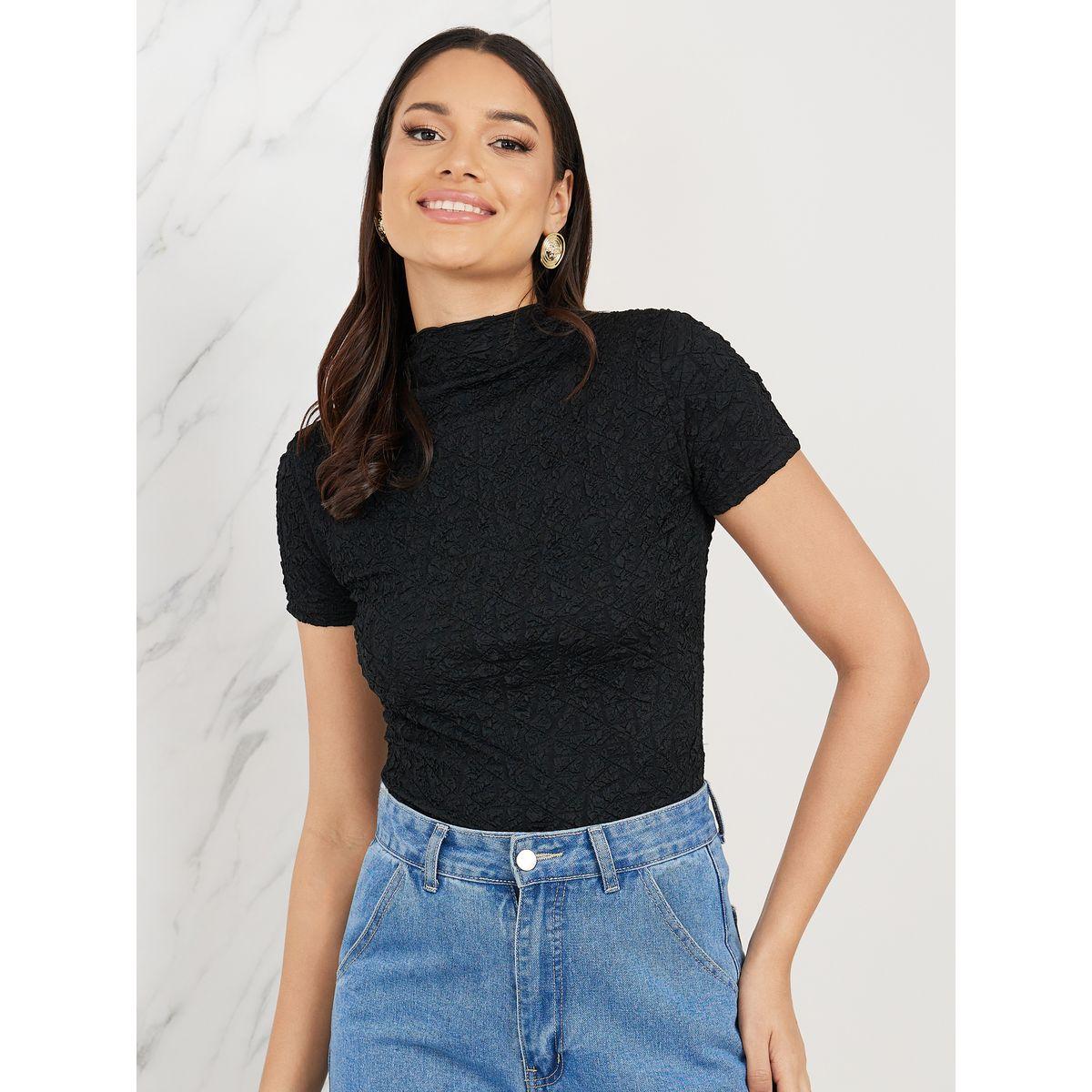 تيشيرت بياقة عالية وتفاصيل بارزة الملمس-women-clothing-tshirts-image-1
