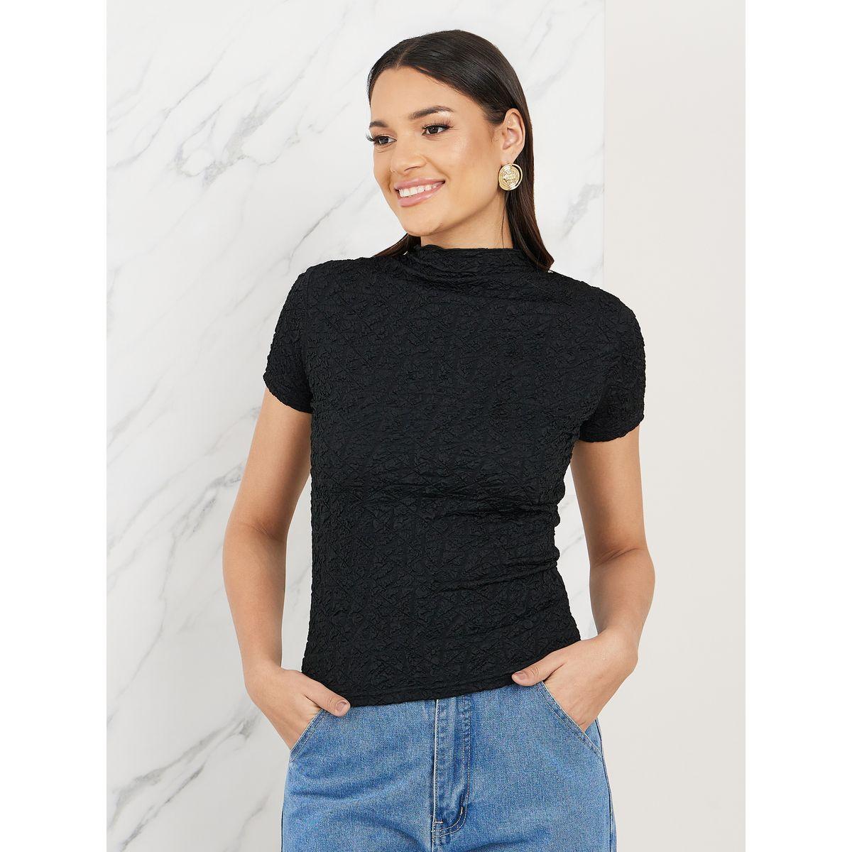 تيشيرت بياقة عالية وتفاصيل بارزة الملمس-women-clothing-tshirts-image-3