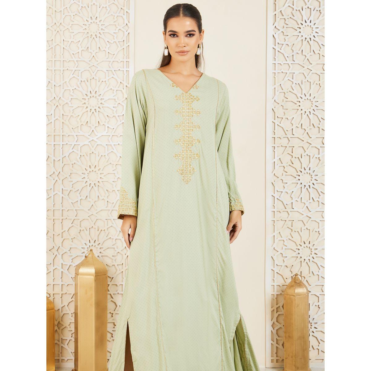 جلابية بطبعة نقاط وتفاصيل مُطرّزة-women-arabicclothing-jalabiyas-image-2