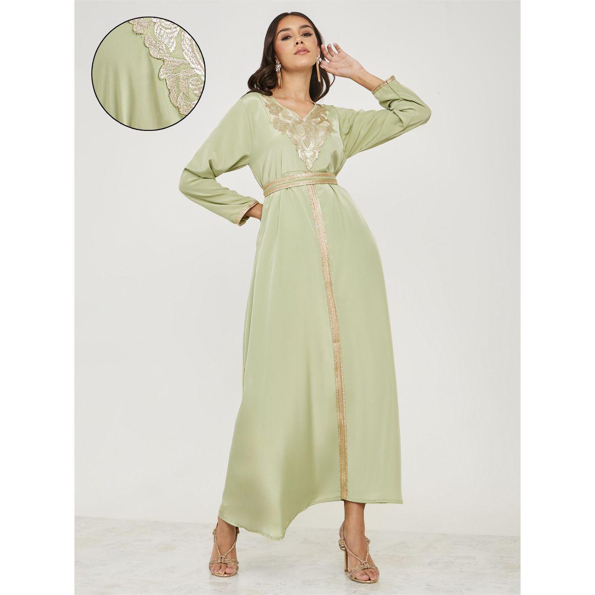فستان بتصميم جلابية وتفاصيل مُطرّزة-women-arabicclothing-jalabiyas-image-1