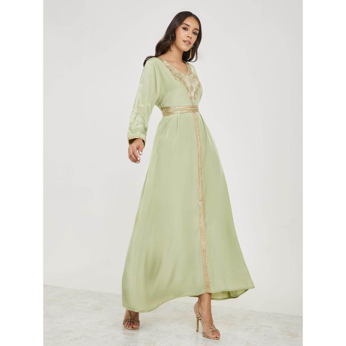 فستان بتصميم جلابية وتفاصيل مُطرّزة-women-arabicclothing-jalabiyas-image-2