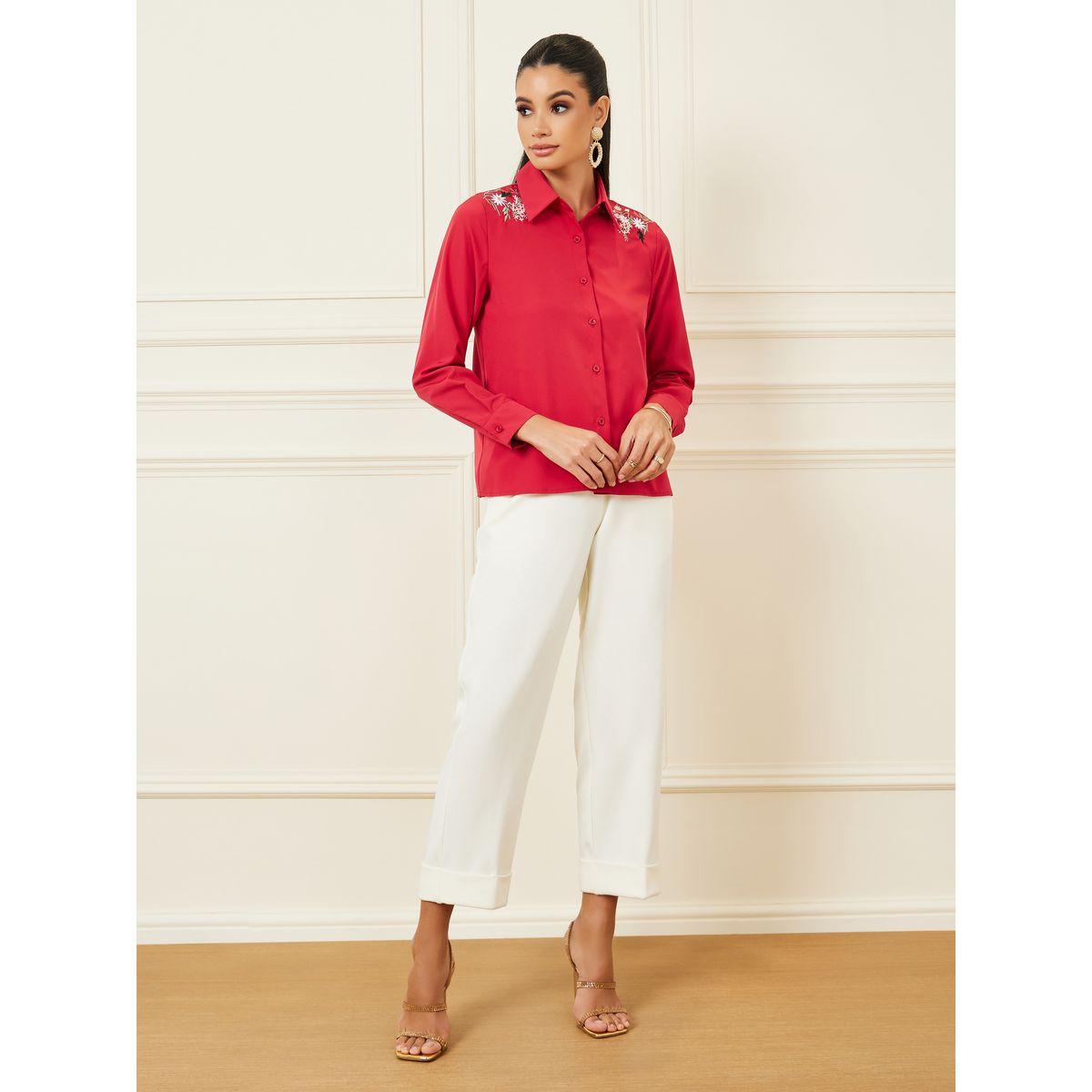 بلوزة بتفاصيل مُطرّزة وأزرار غلق-women-clothing-shirtsandblouses-shirts-image-4
