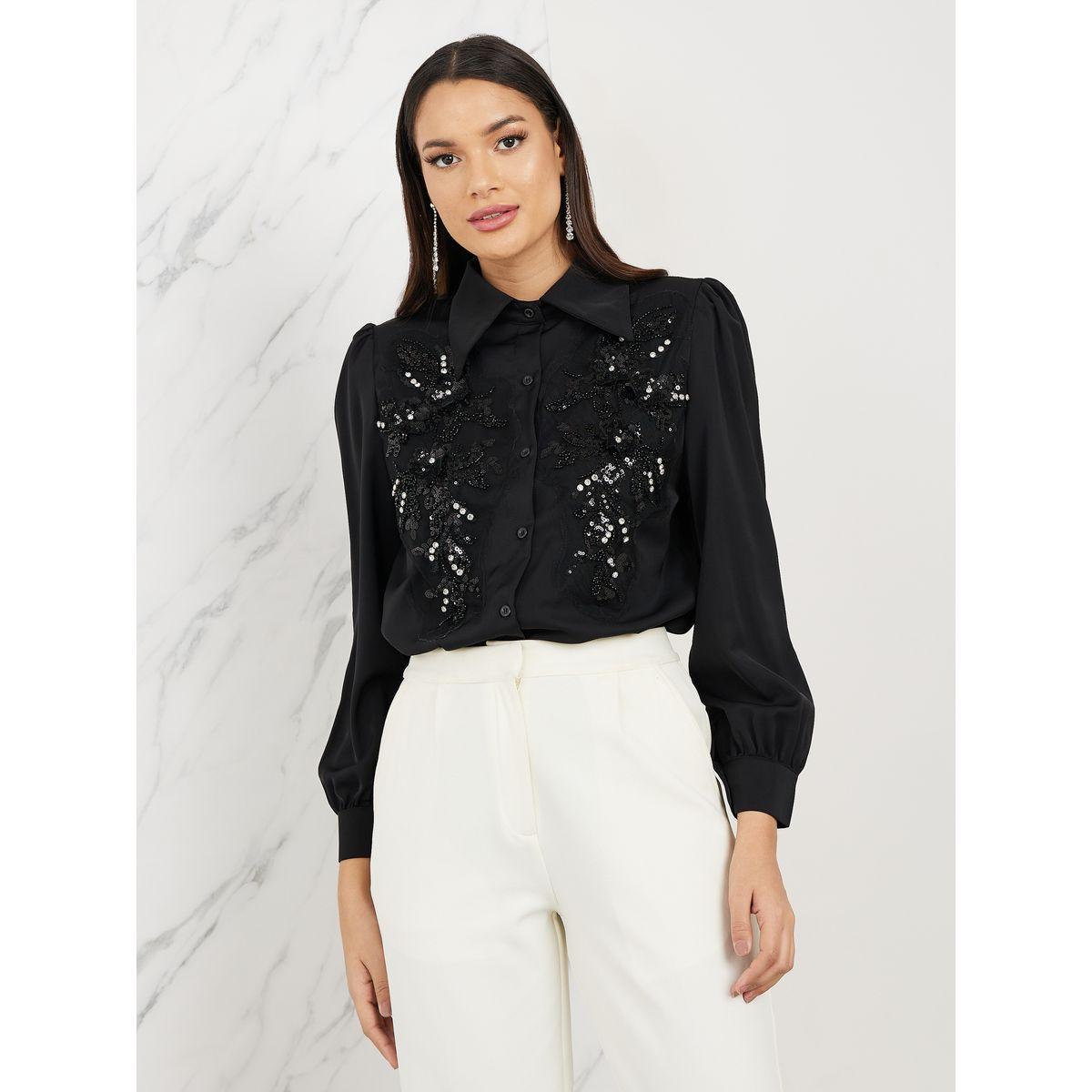بلوزة بياقة مدببة وتفاصيل ترتر-women-clothing-shirtsandblouses-shirts-image-1