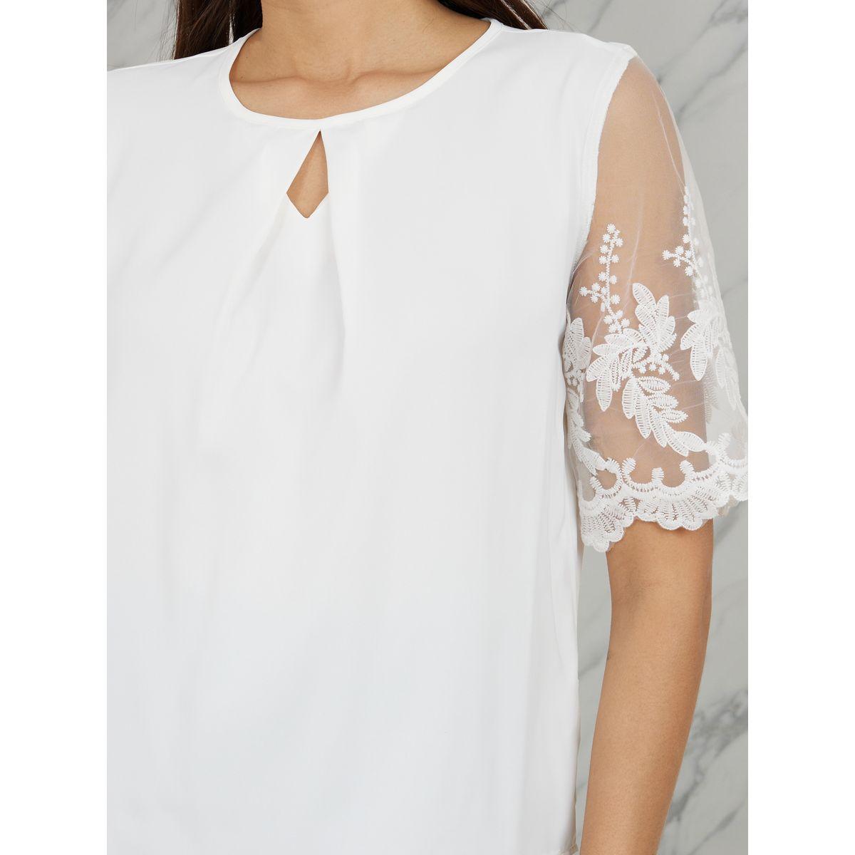 بلوزة بياقة دائرية وتفاصيل دانتيل-women-clothing-shirtsandblouses-blouses-image-4
