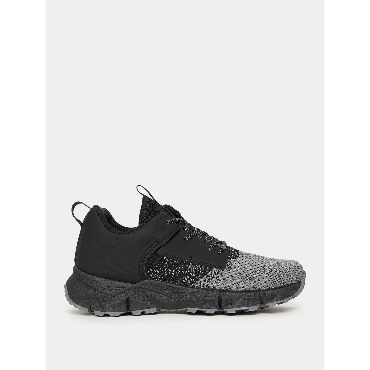 حذاء سنيكرز بنمط كتل الالوان-men-shoes-sneakers-image-1