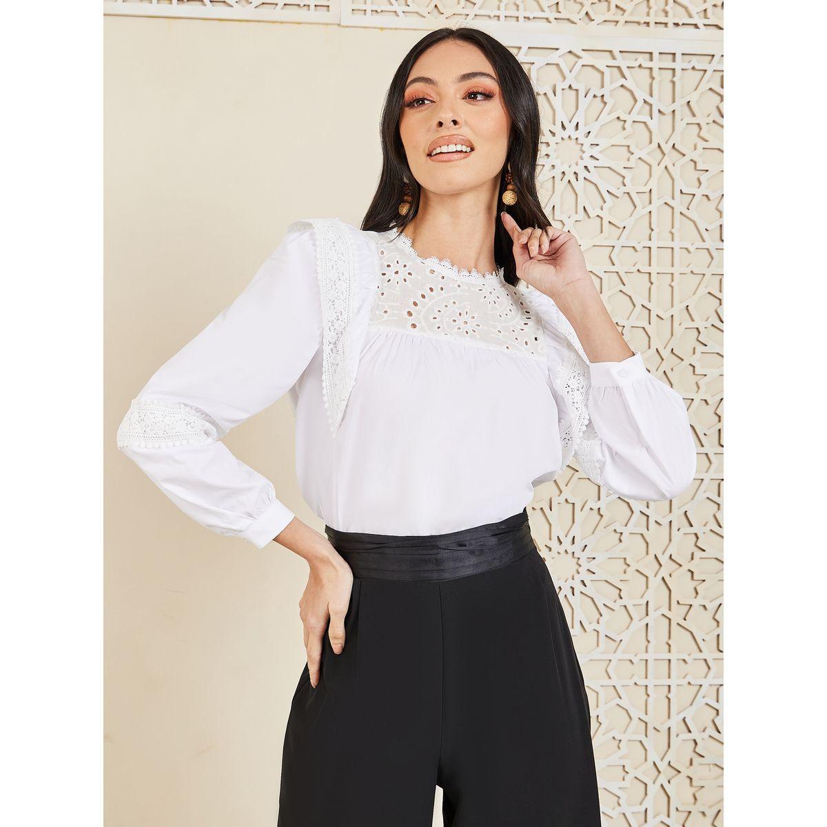 بلوزة بياقة دائرية وتفاصيل دانتيل-women-clothing-shirtsandblouses-blouses-image-1
